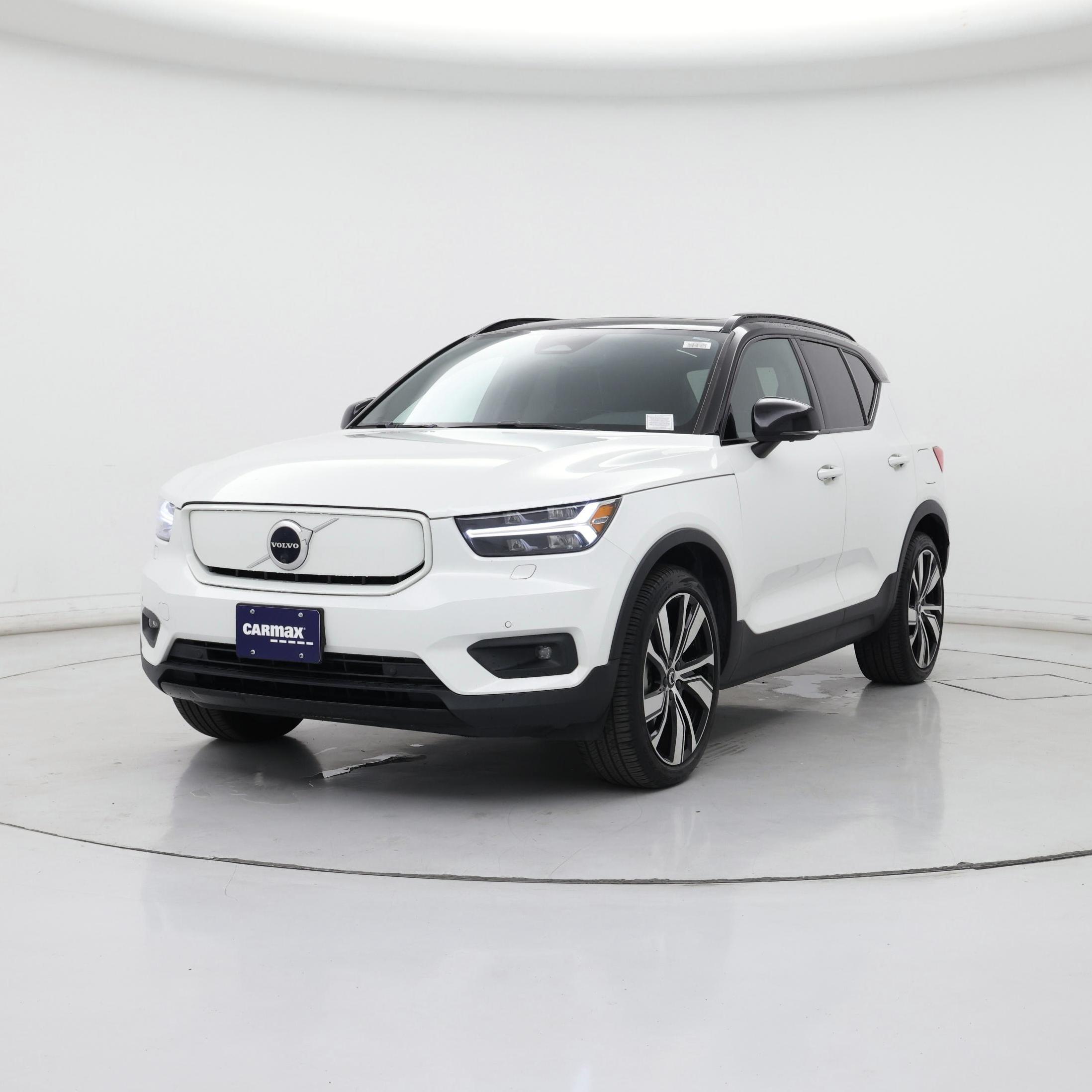 Thumbnail: 2021 Volvo XC40 - 4
