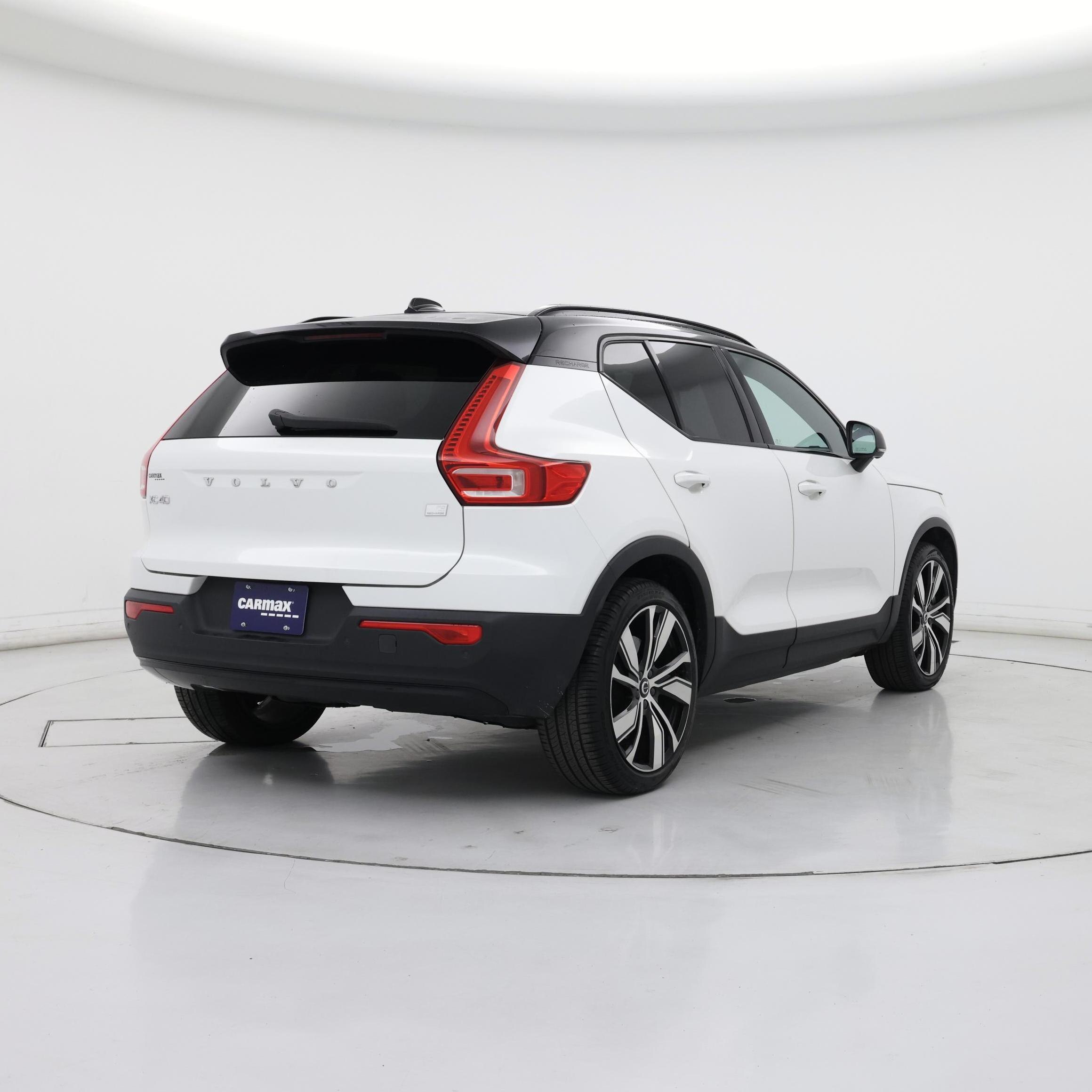 Thumbnail: 2021 Volvo XC40 - 8