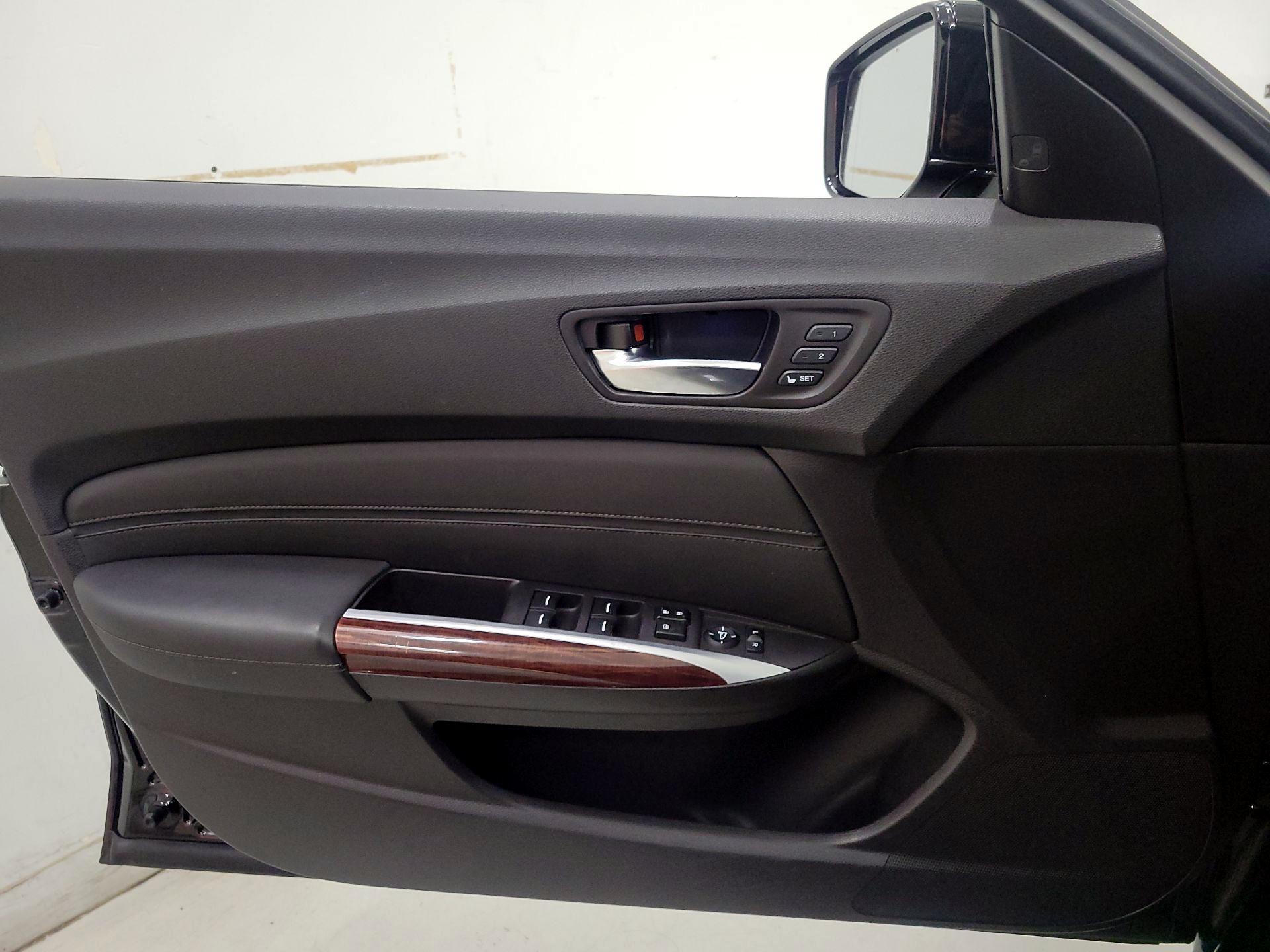 Thumbnail: 2015 Acura TLX - 12