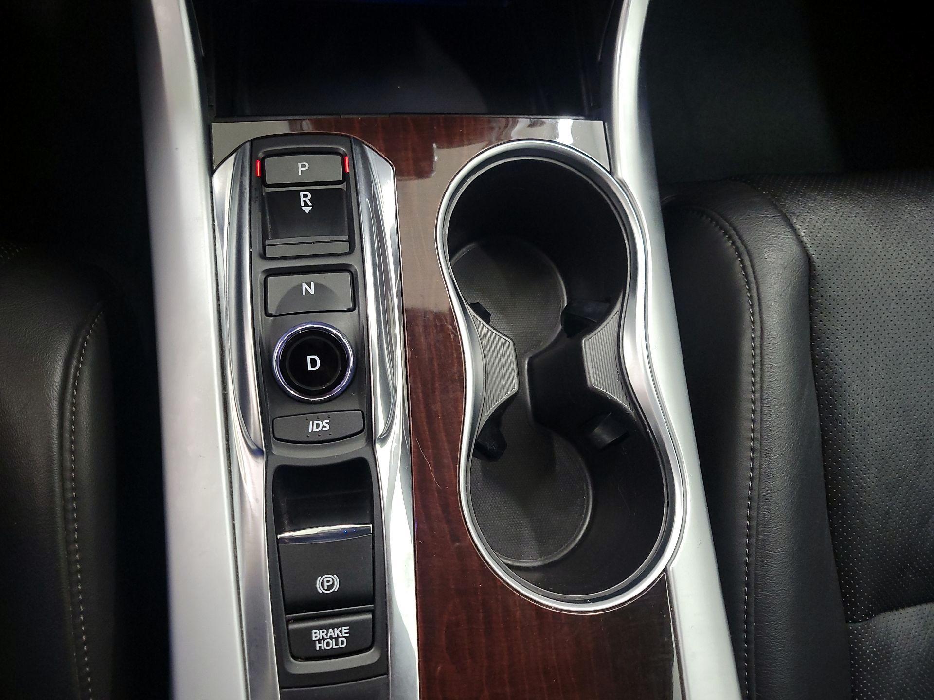 Thumbnail: 2015 Acura TLX - 18
