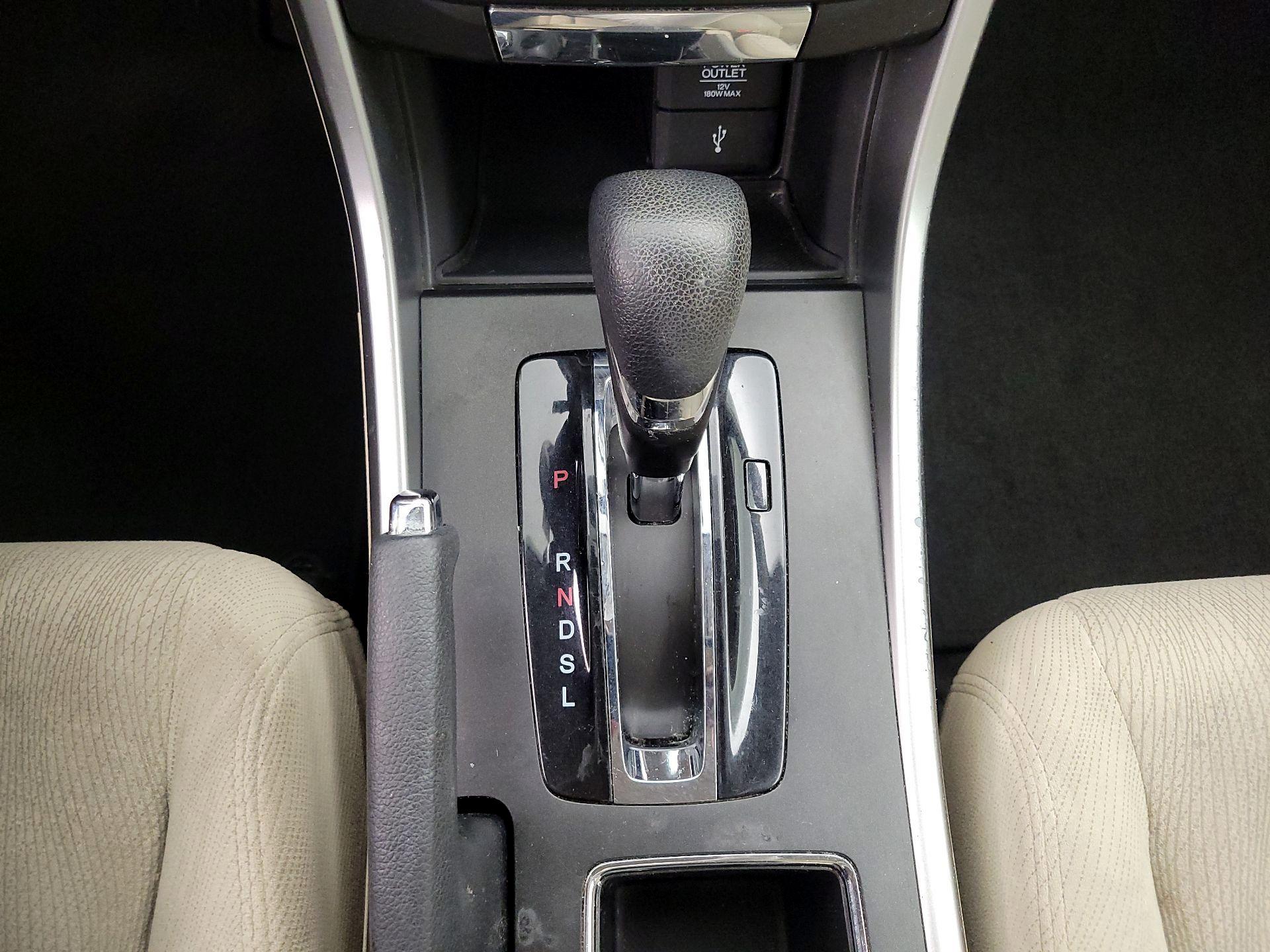 Thumbnail: 2015 Honda Accord - 17