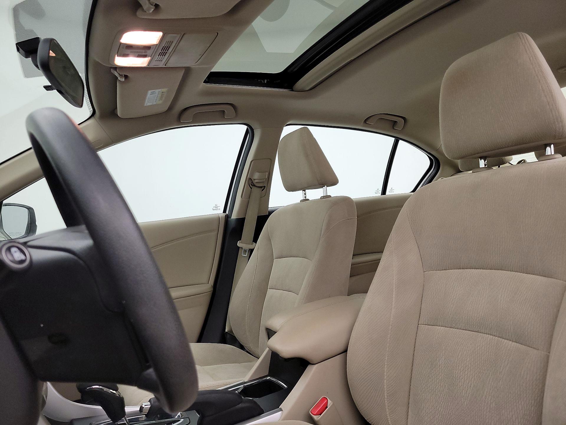 Thumbnail: 2015 Honda Accord - 19