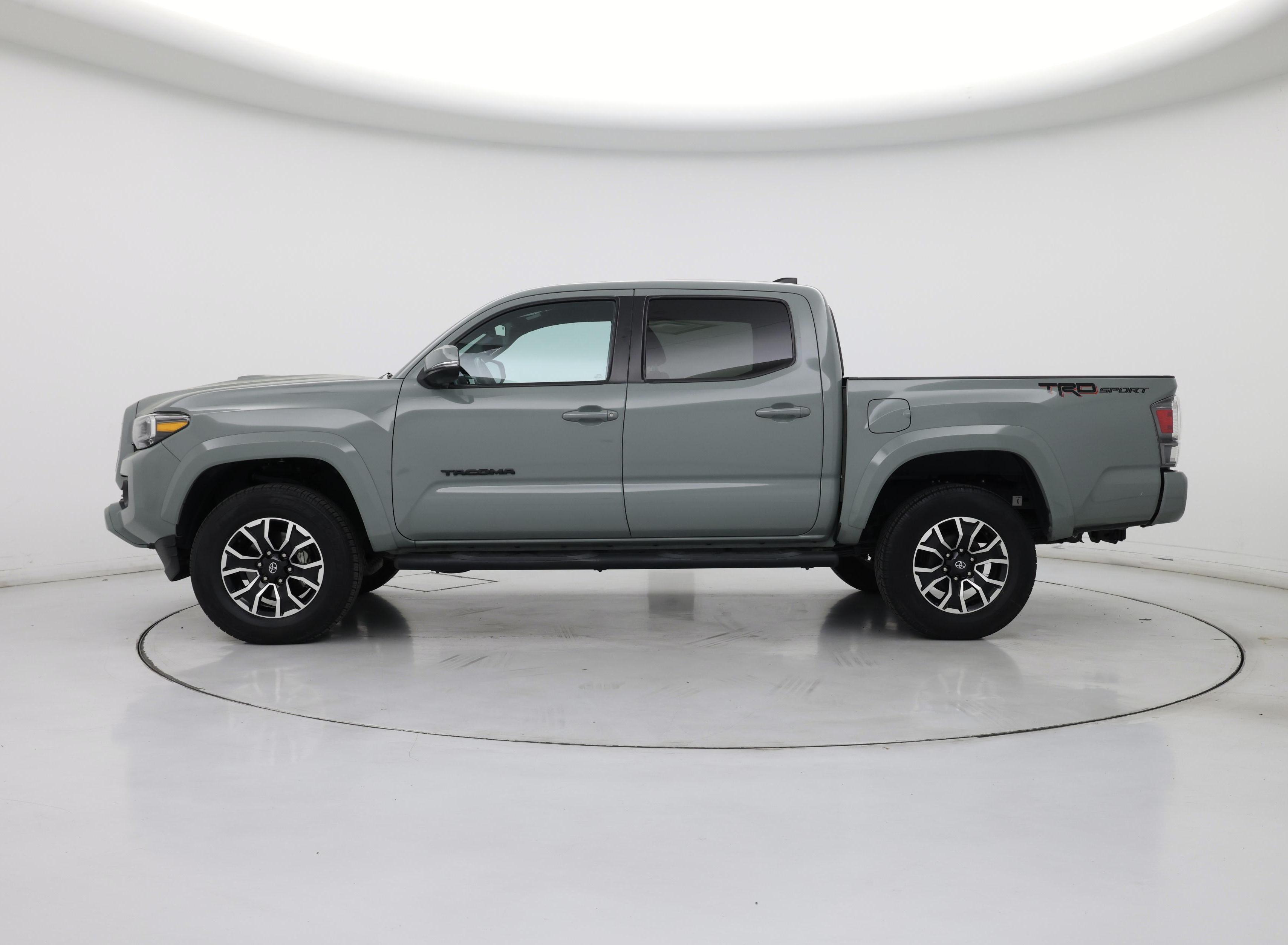 Thumbnail: 2022 Toyota Tacoma - 3