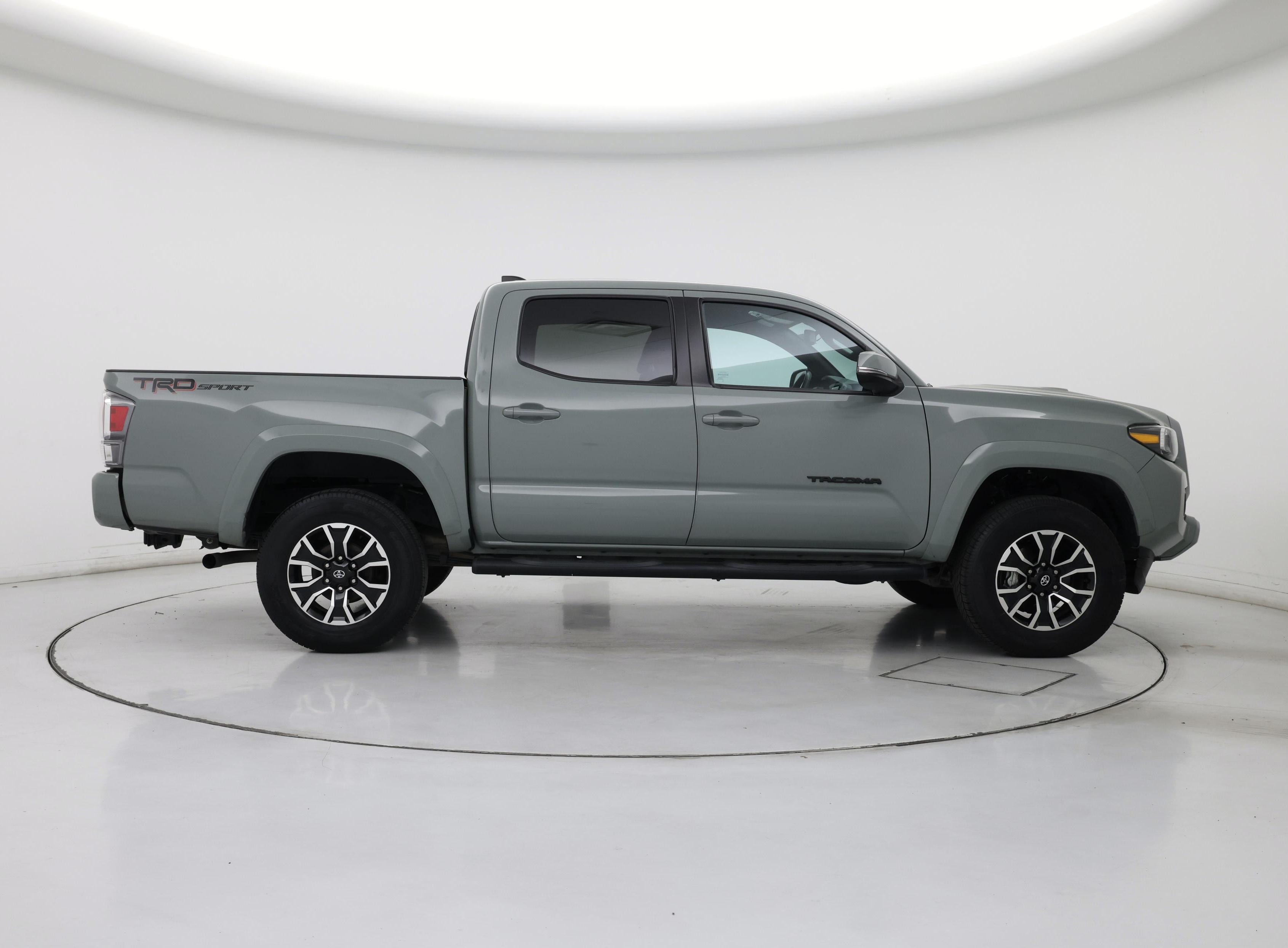 Thumbnail: 2022 Toyota Tacoma - 7