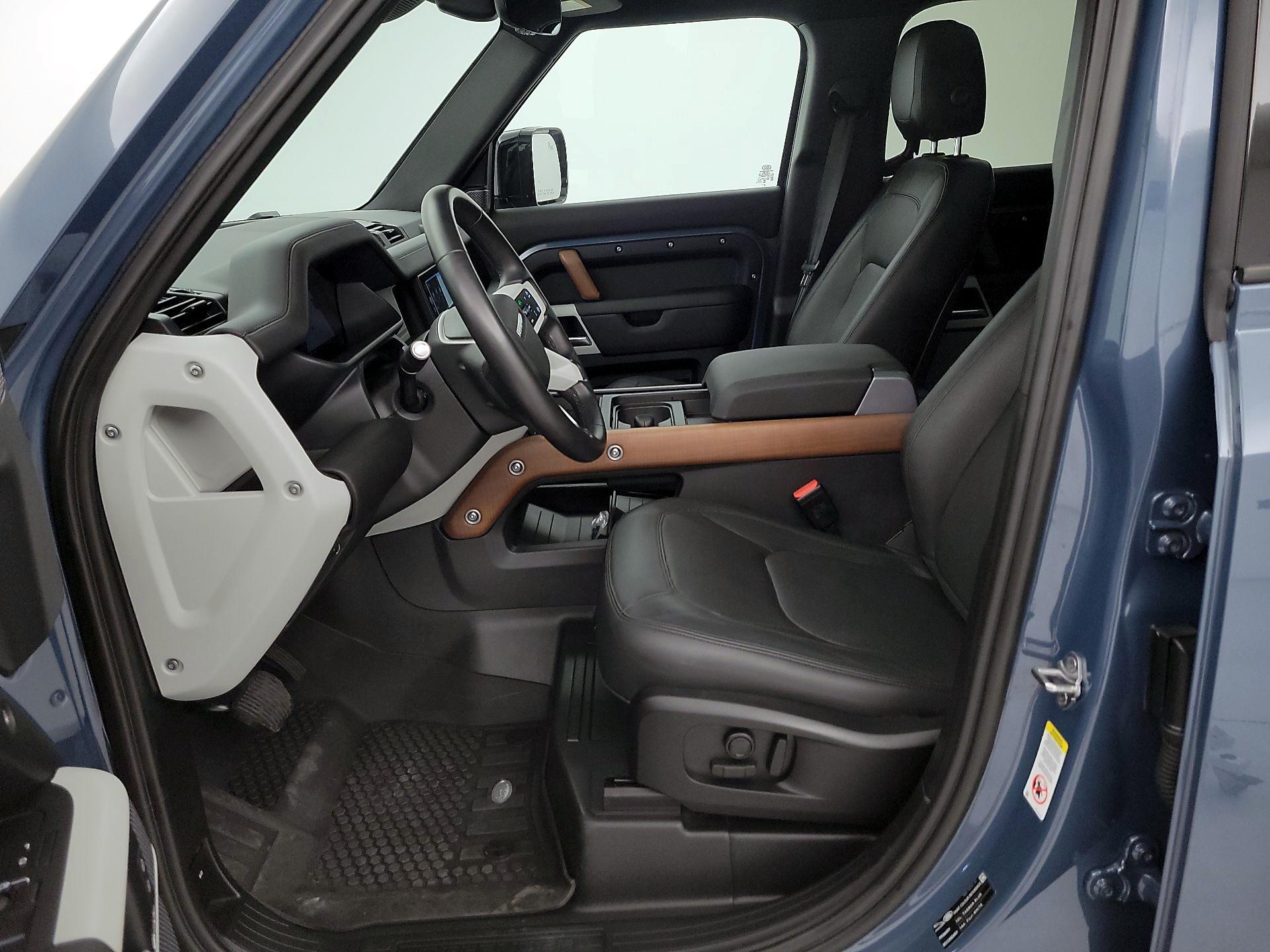 Thumbnail: 2024 Land Rover Defender - 11