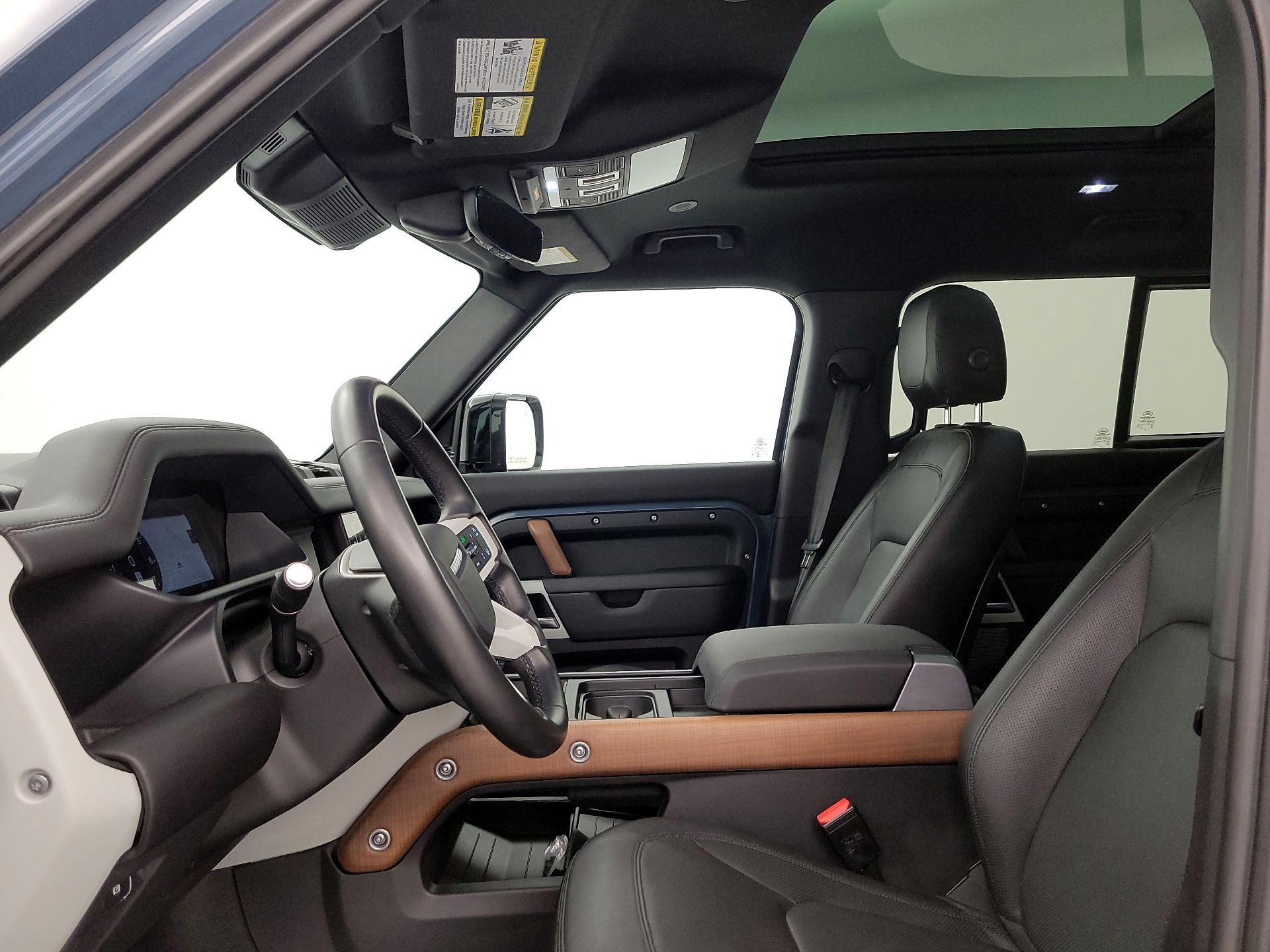 Thumbnail: 2024 Land Rover Defender - 20
