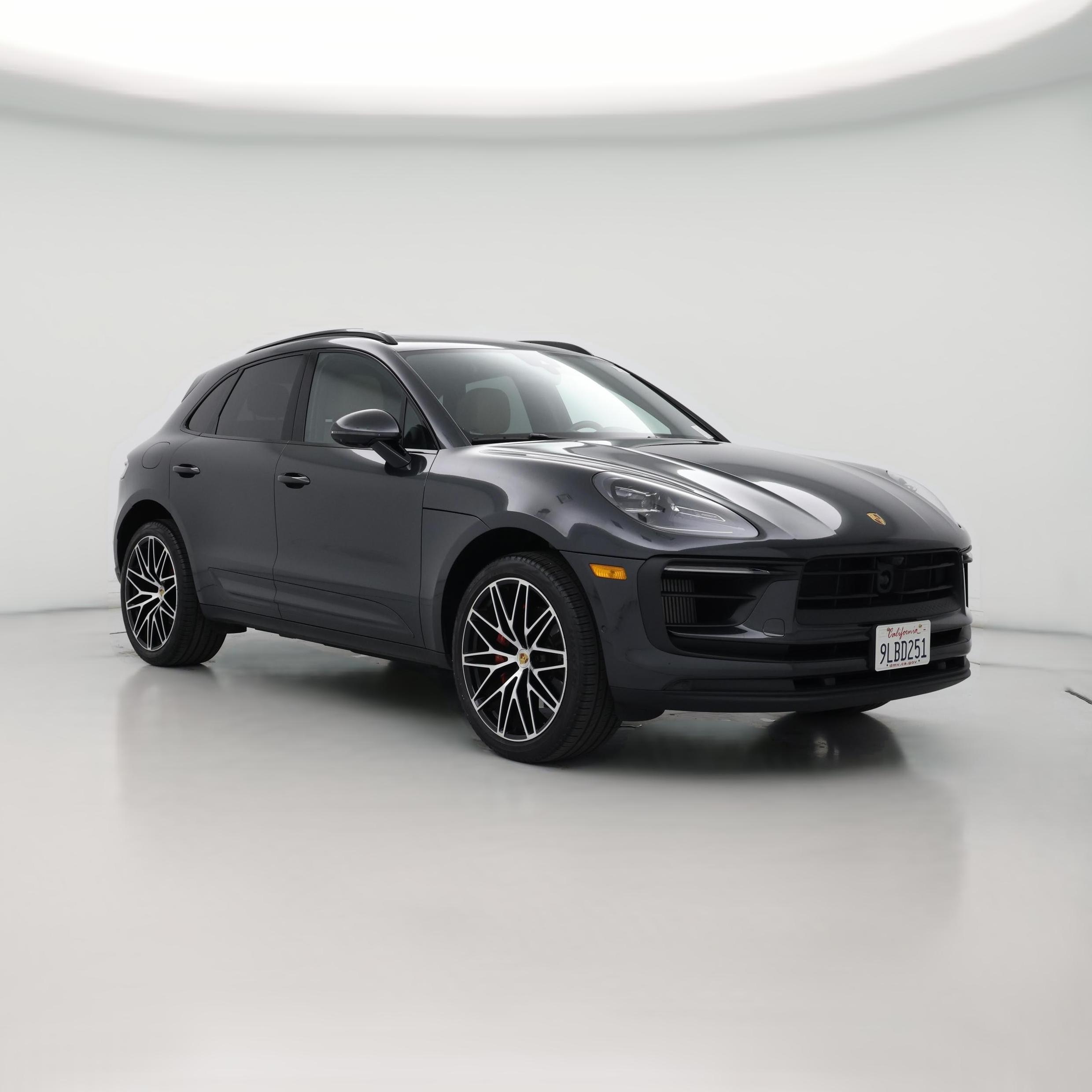 Thumbnail: 2024 Porsche Macan - 1