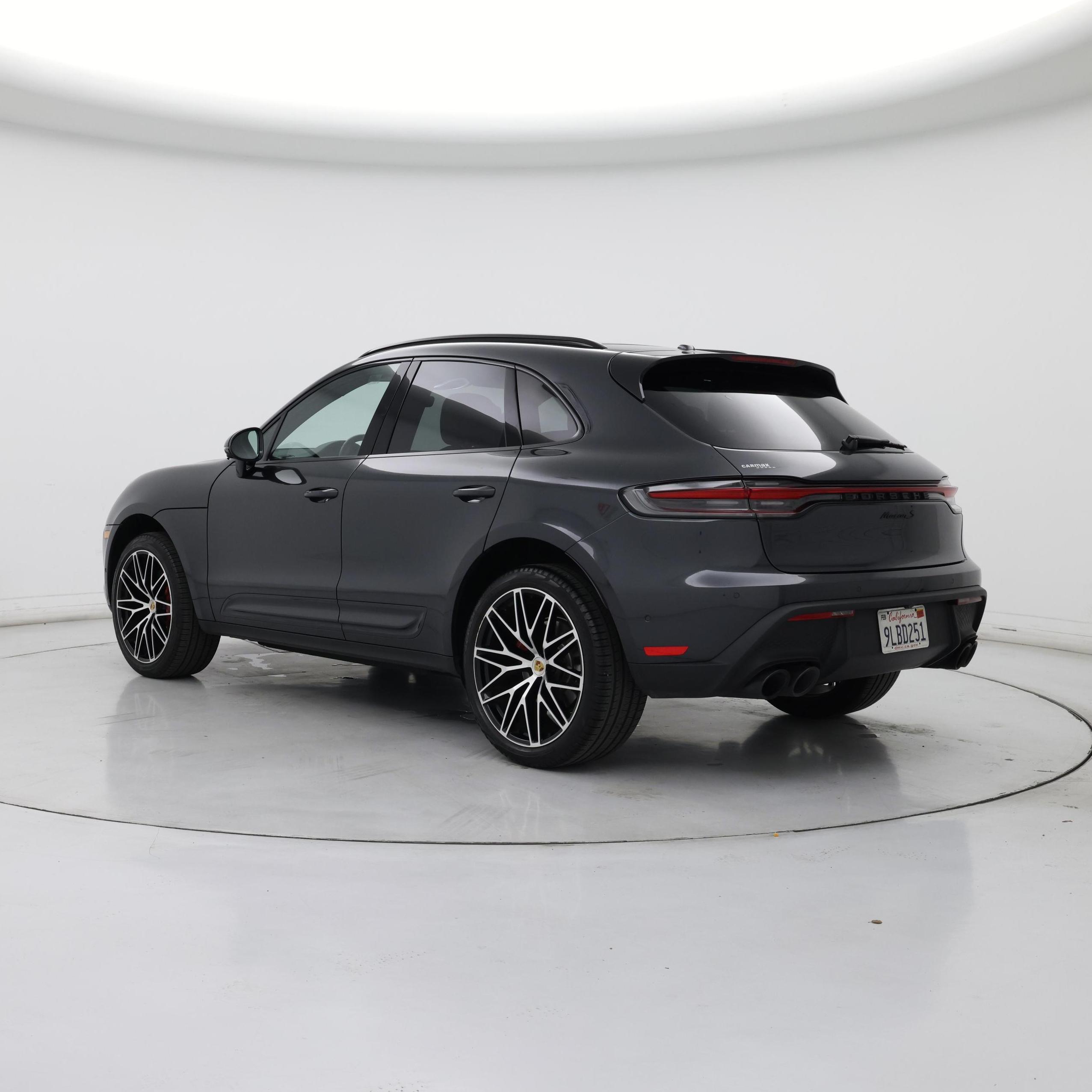 Thumbnail: 2024 Porsche Macan - 2