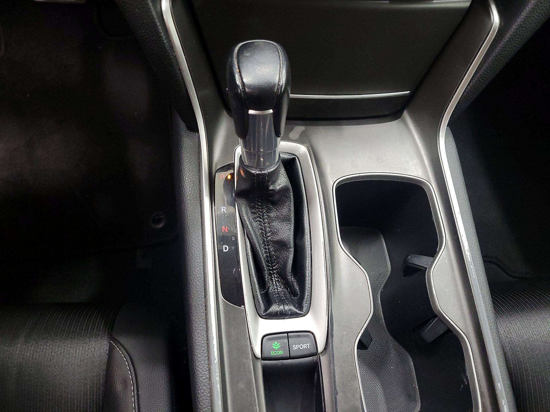 Thumbnail: 2019 Honda Accord - 17