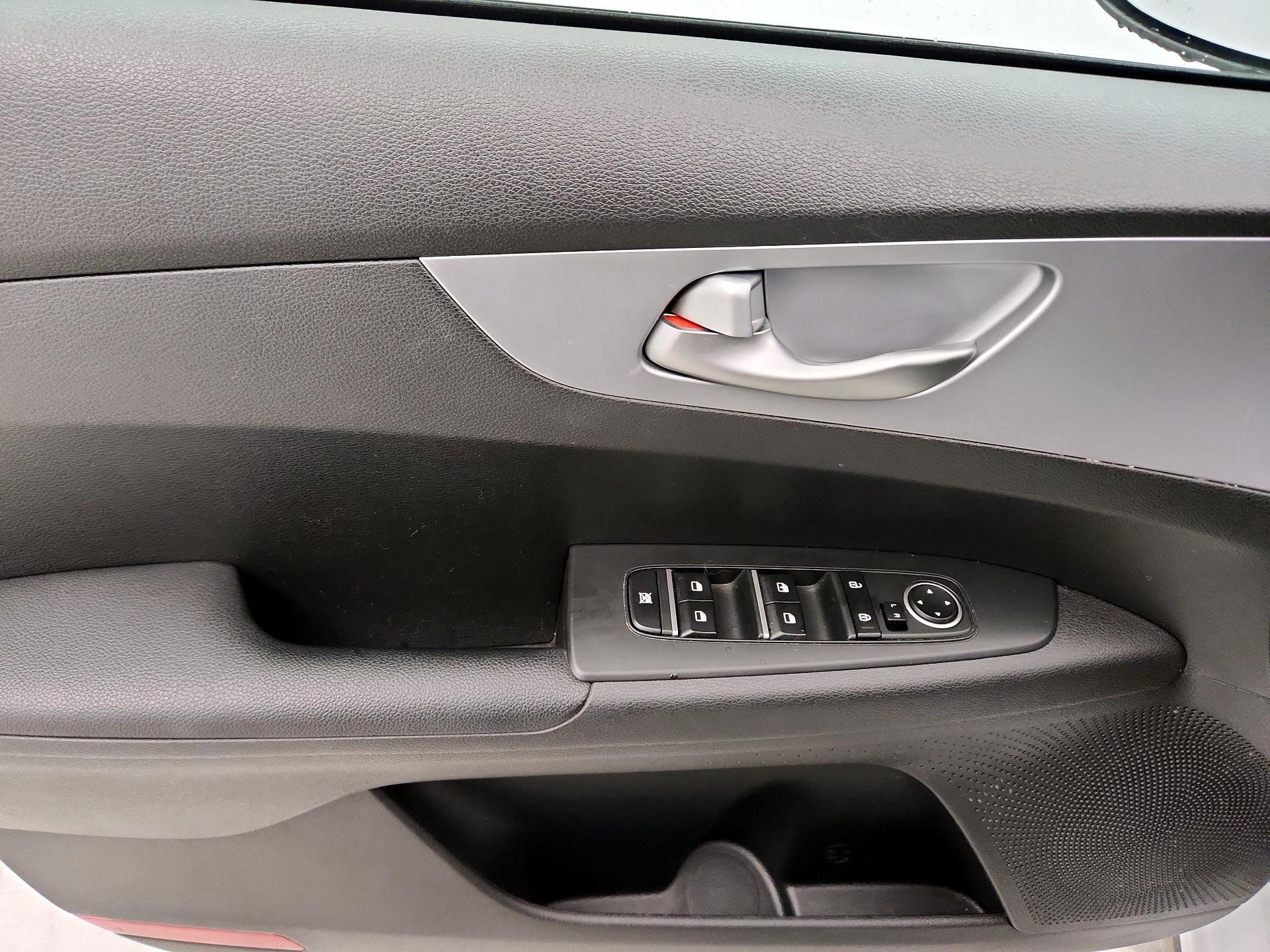 Thumbnail: 2023 Kia Forte - 12