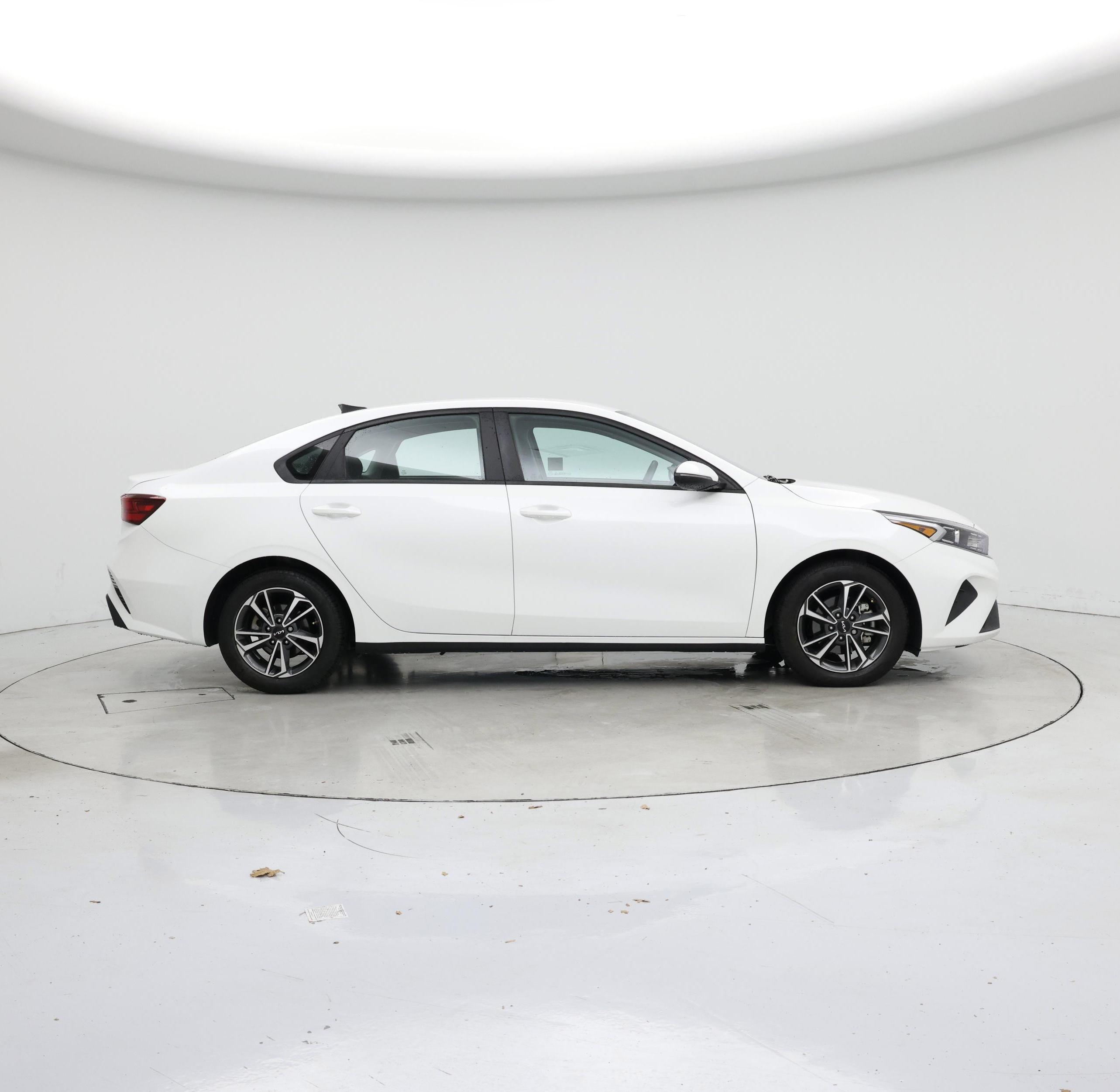Thumbnail: 2023 Kia Forte - 7