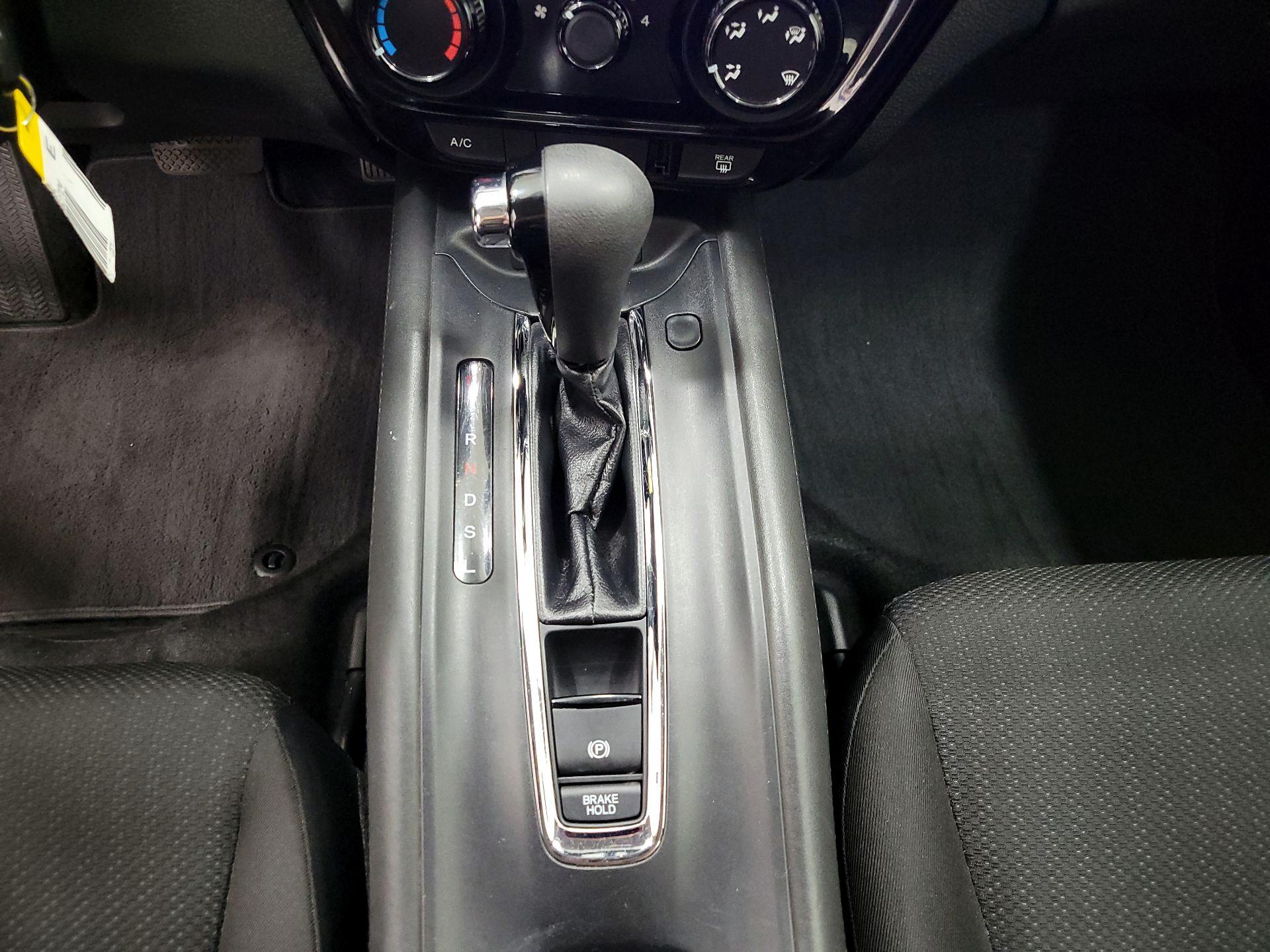 Thumbnail: 2016 Honda HR-V - 17