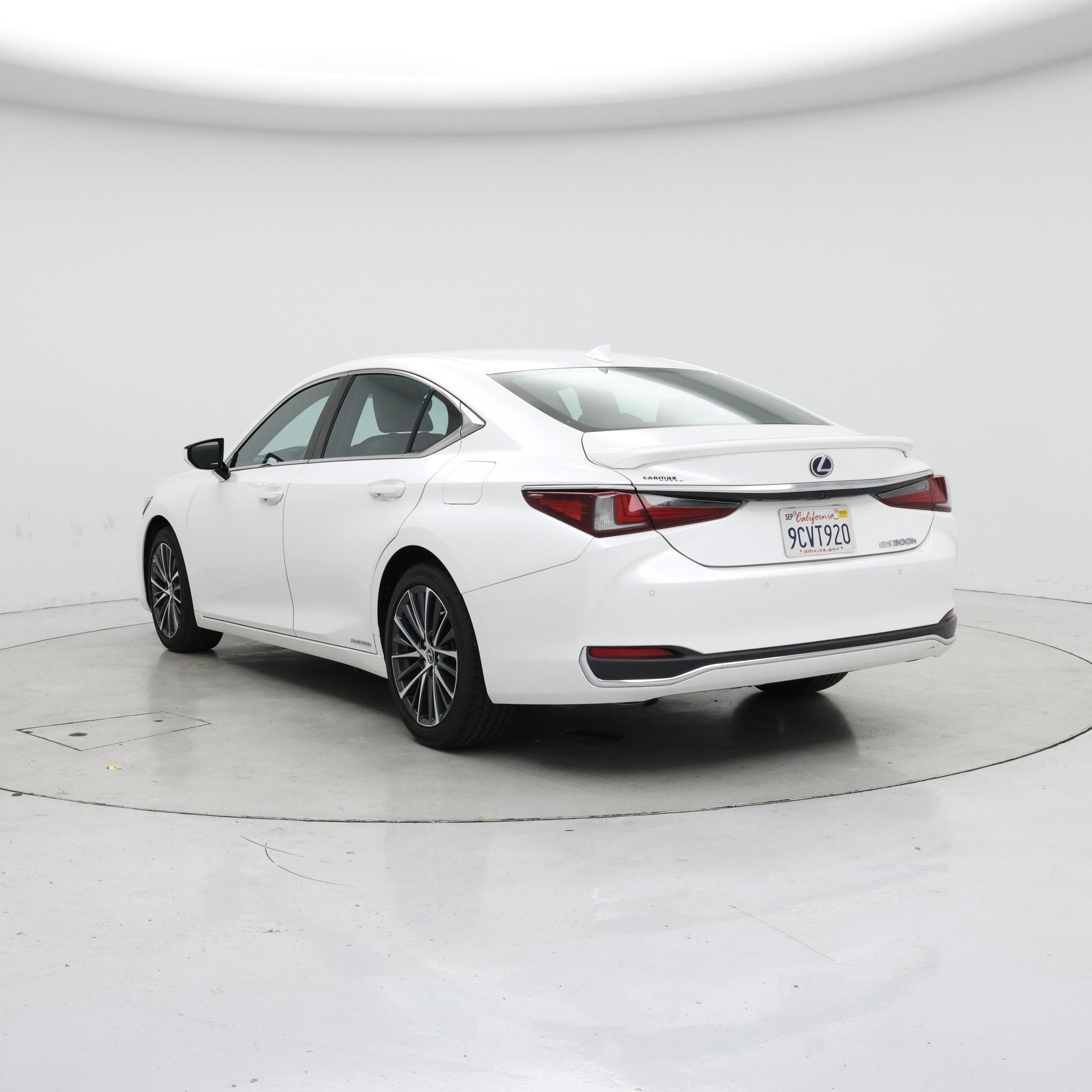 Thumbnail: 2022 Lexus ES - 2