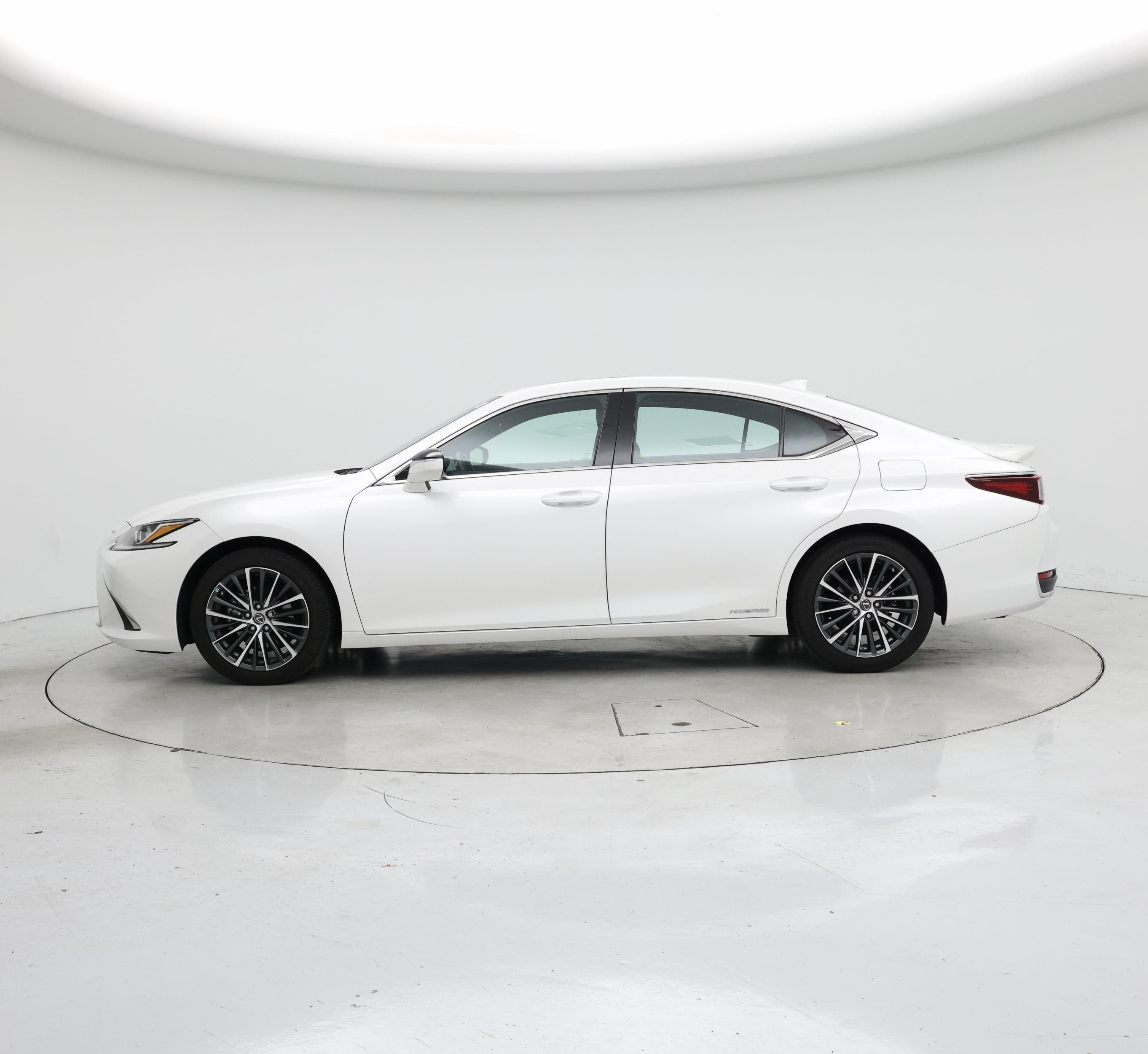 Thumbnail: 2022 Lexus ES - 3