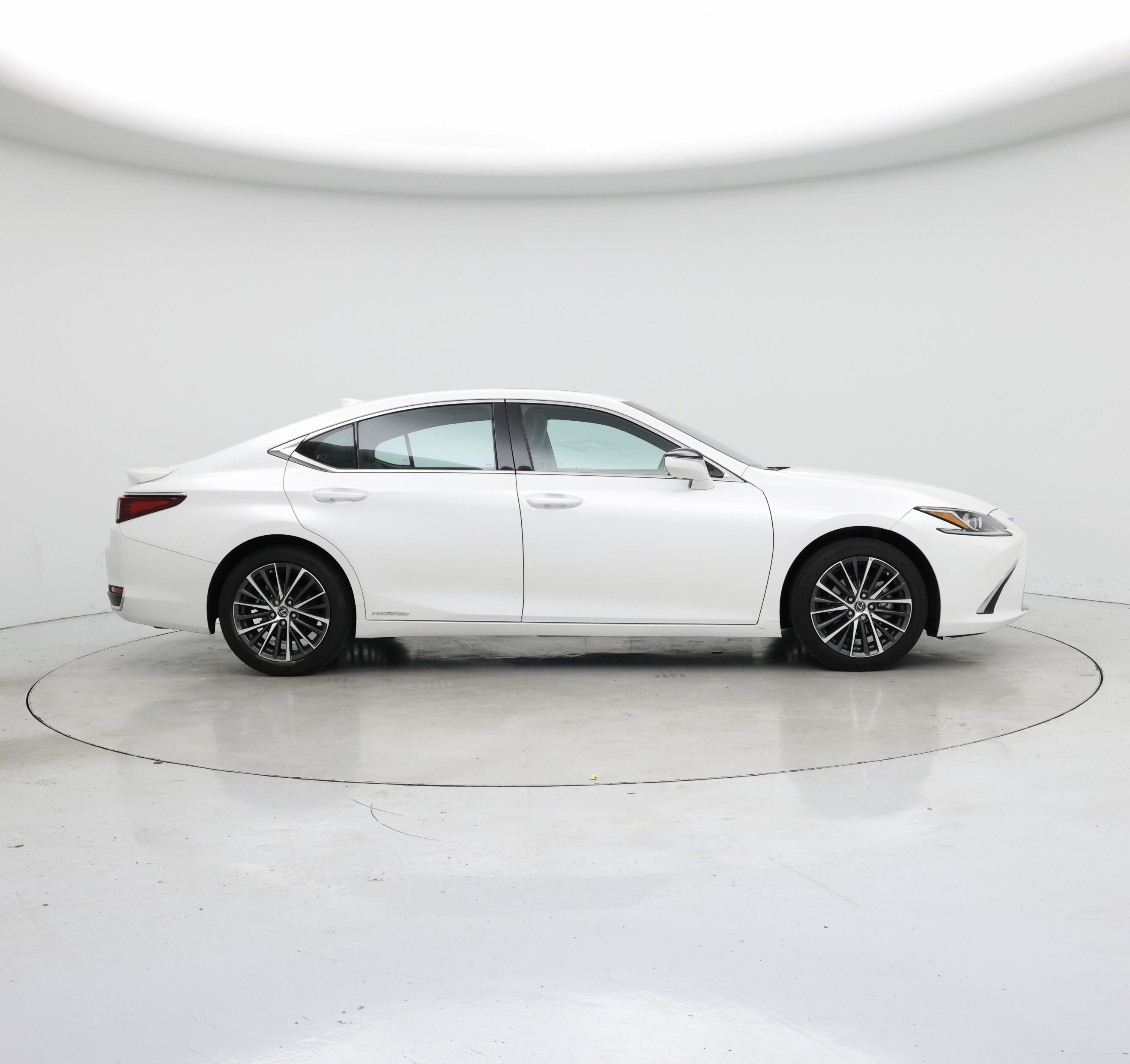 Thumbnail: 2022 Lexus ES - 7