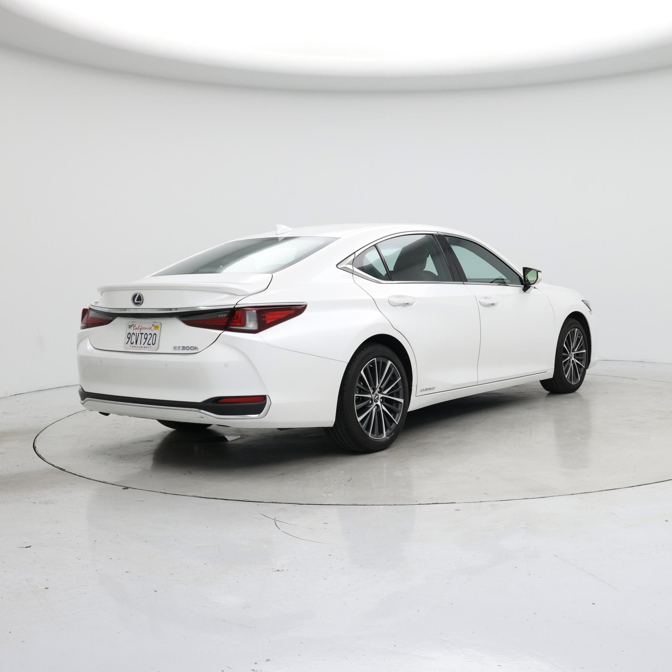 Thumbnail: 2022 Lexus ES - 8