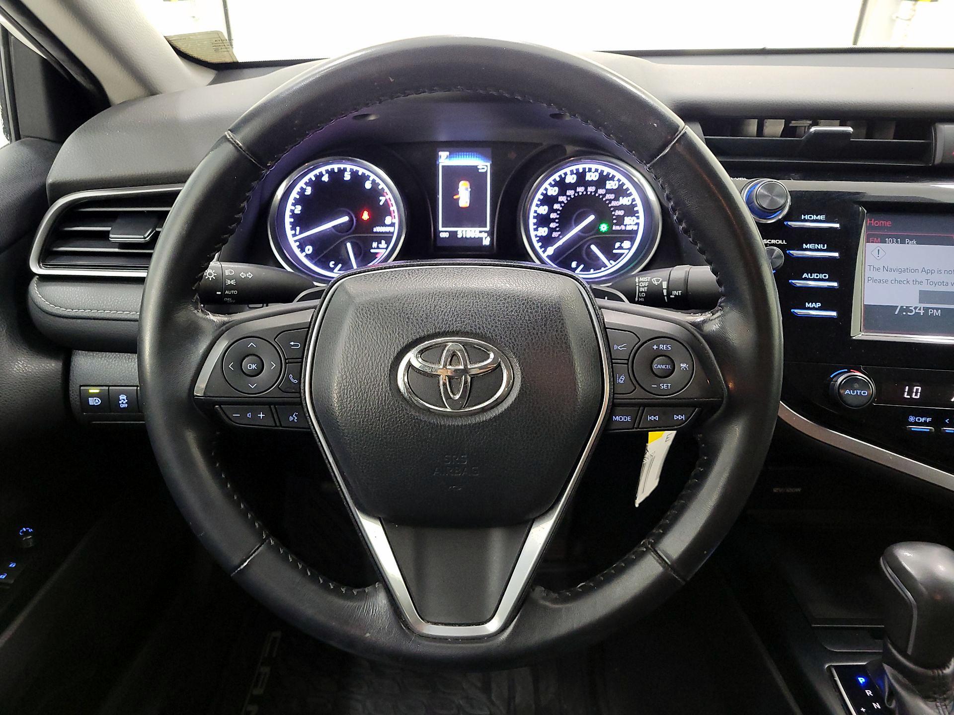 Thumbnail: 2019 Toyota Camry - 10