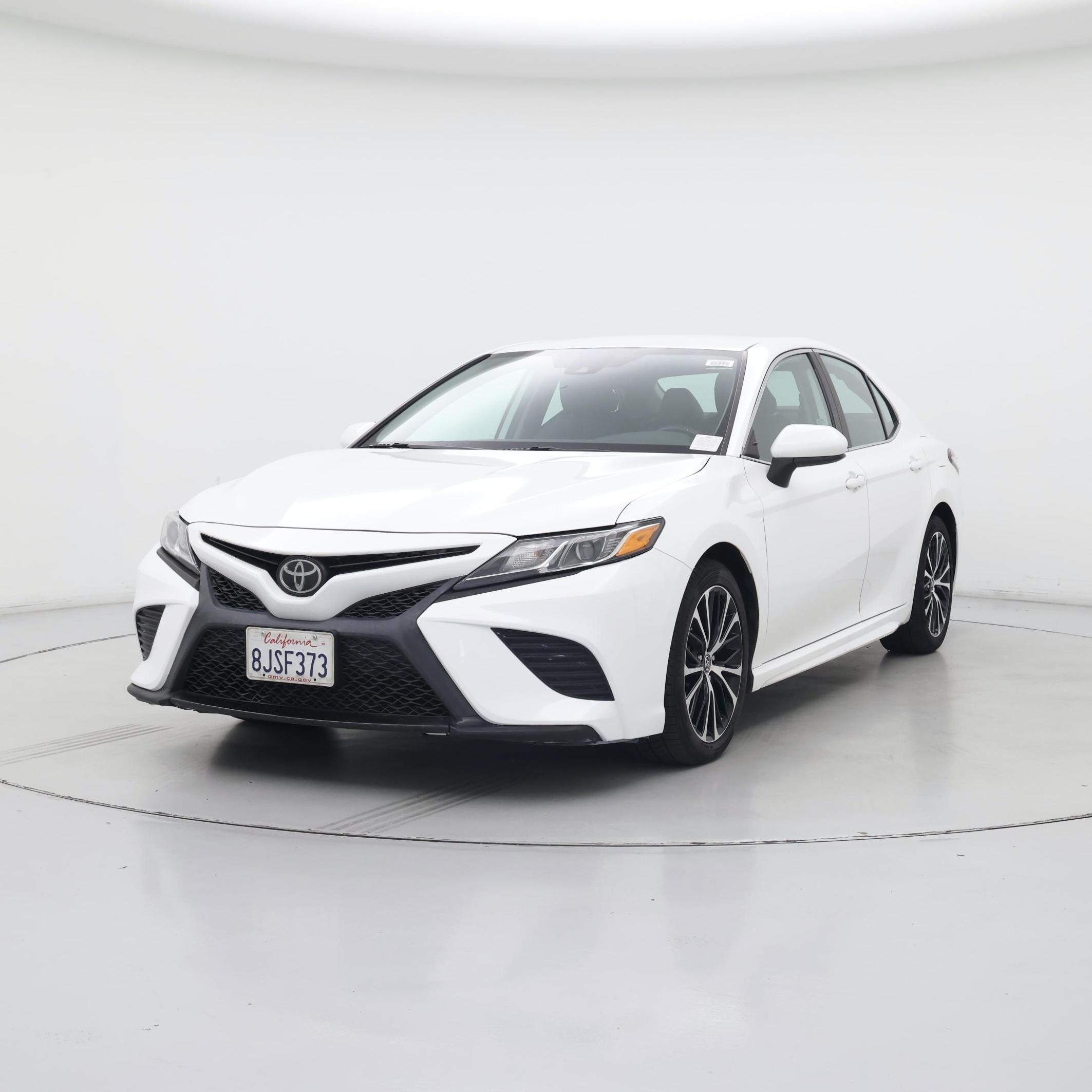 Thumbnail: 2019 Toyota Camry - 4