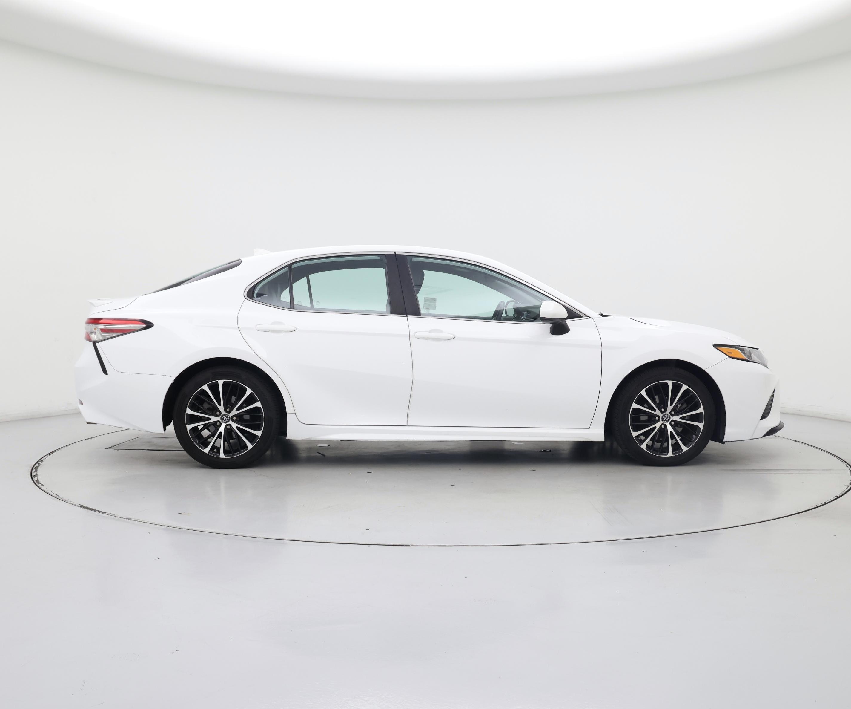 Thumbnail: 2019 Toyota Camry - 7