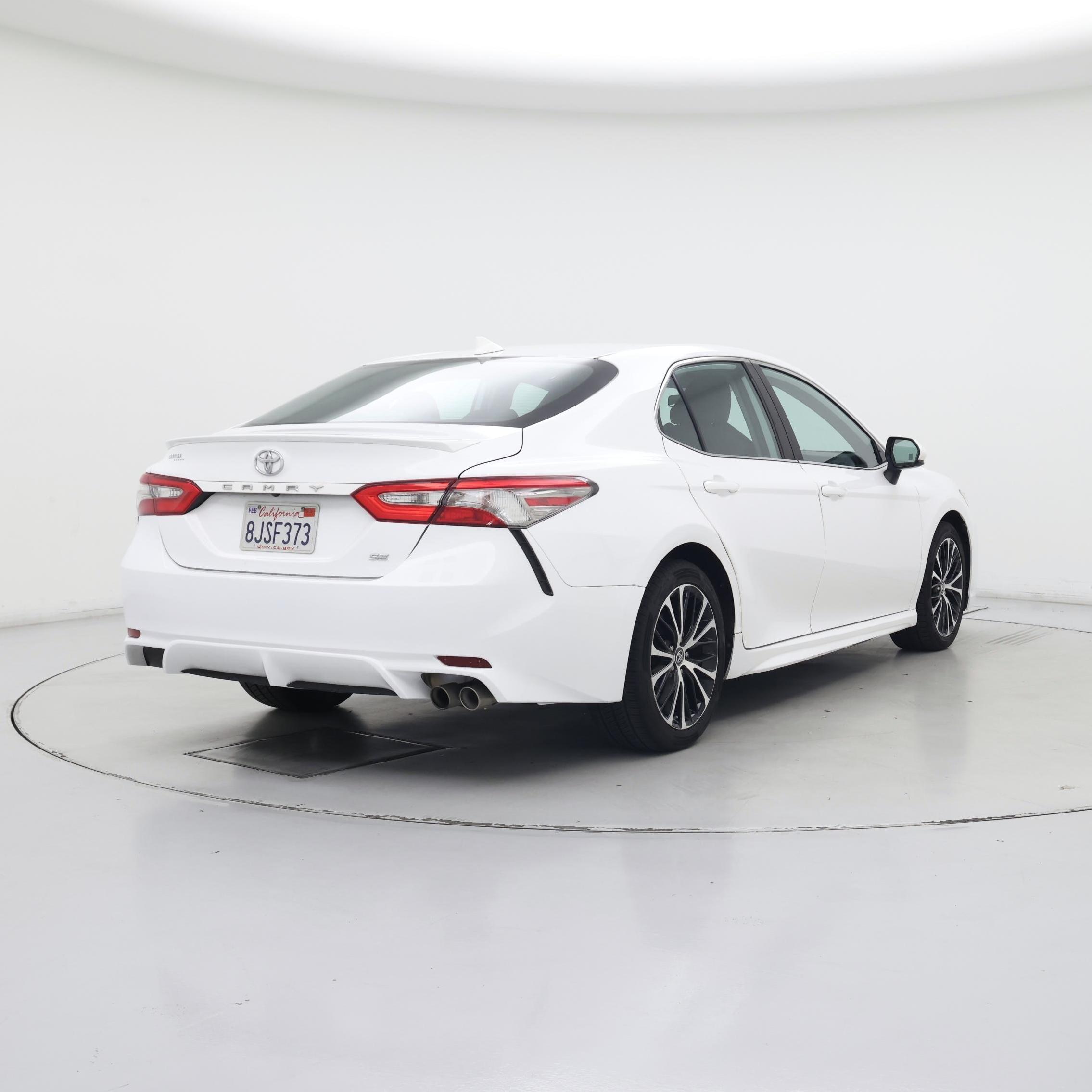 Thumbnail: 2019 Toyota Camry - 8