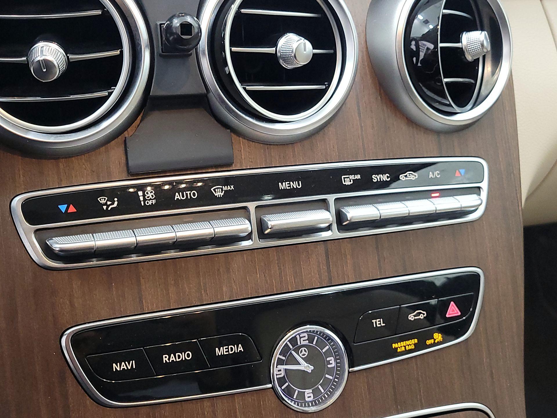 Thumbnail: 2019 Mercedes-Benz C-Class - 16