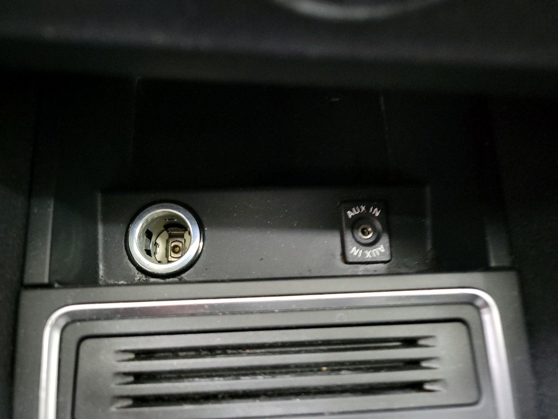 Thumbnail: 2015 Volkswagen Jetta - 17