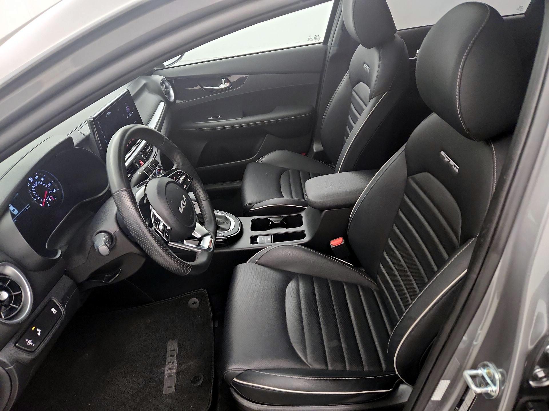 Thumbnail: 2023 Kia Forte - 11