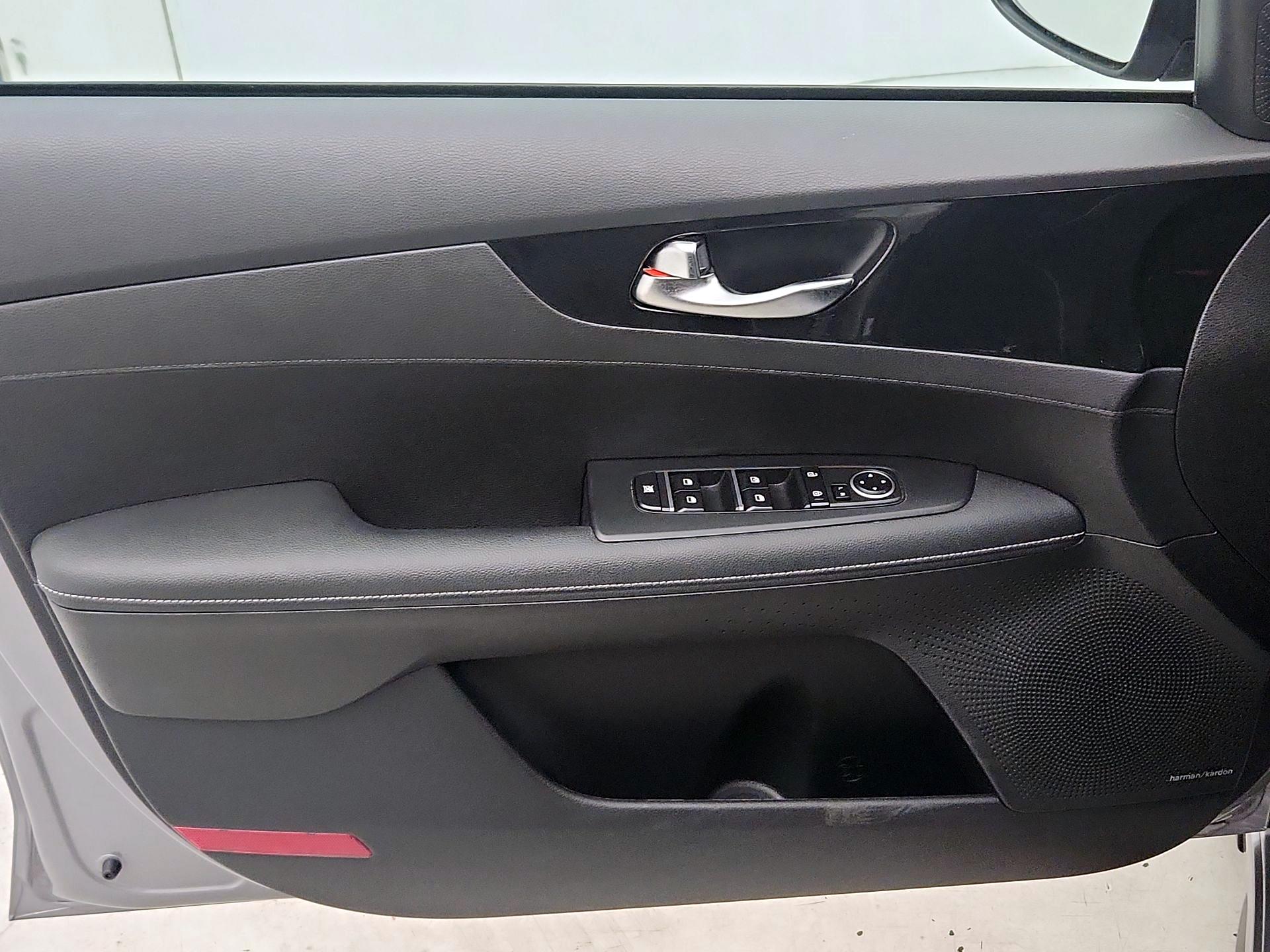 Thumbnail: 2023 Kia Forte - 12