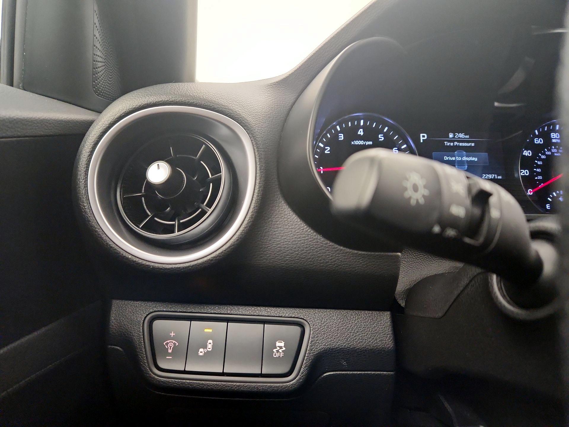 Thumbnail: 2023 Kia Forte - 13