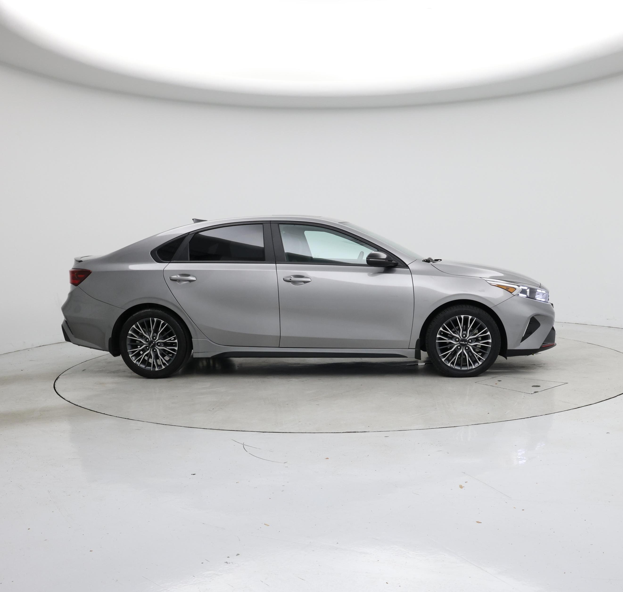 Thumbnail: 2023 Kia Forte - 7
