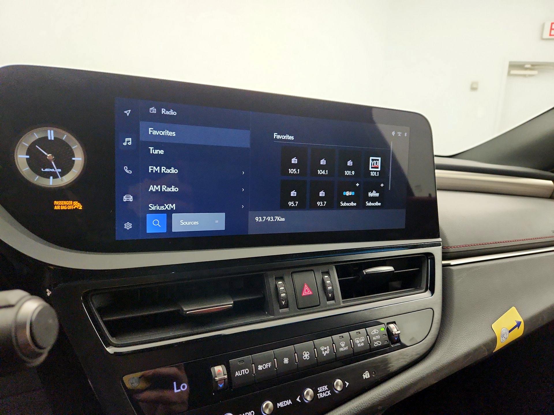 Thumbnail: 2024 Lexus ES - 15