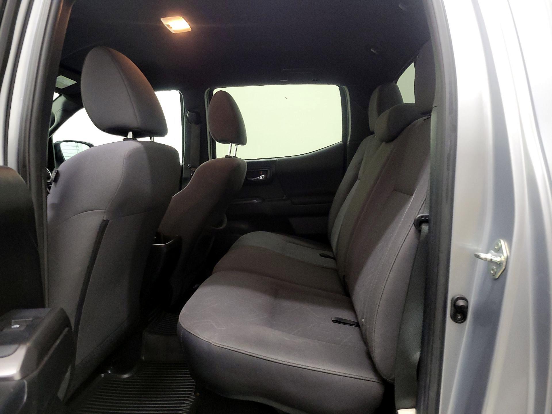 Thumbnail: 2019 Toyota Tacoma - 19