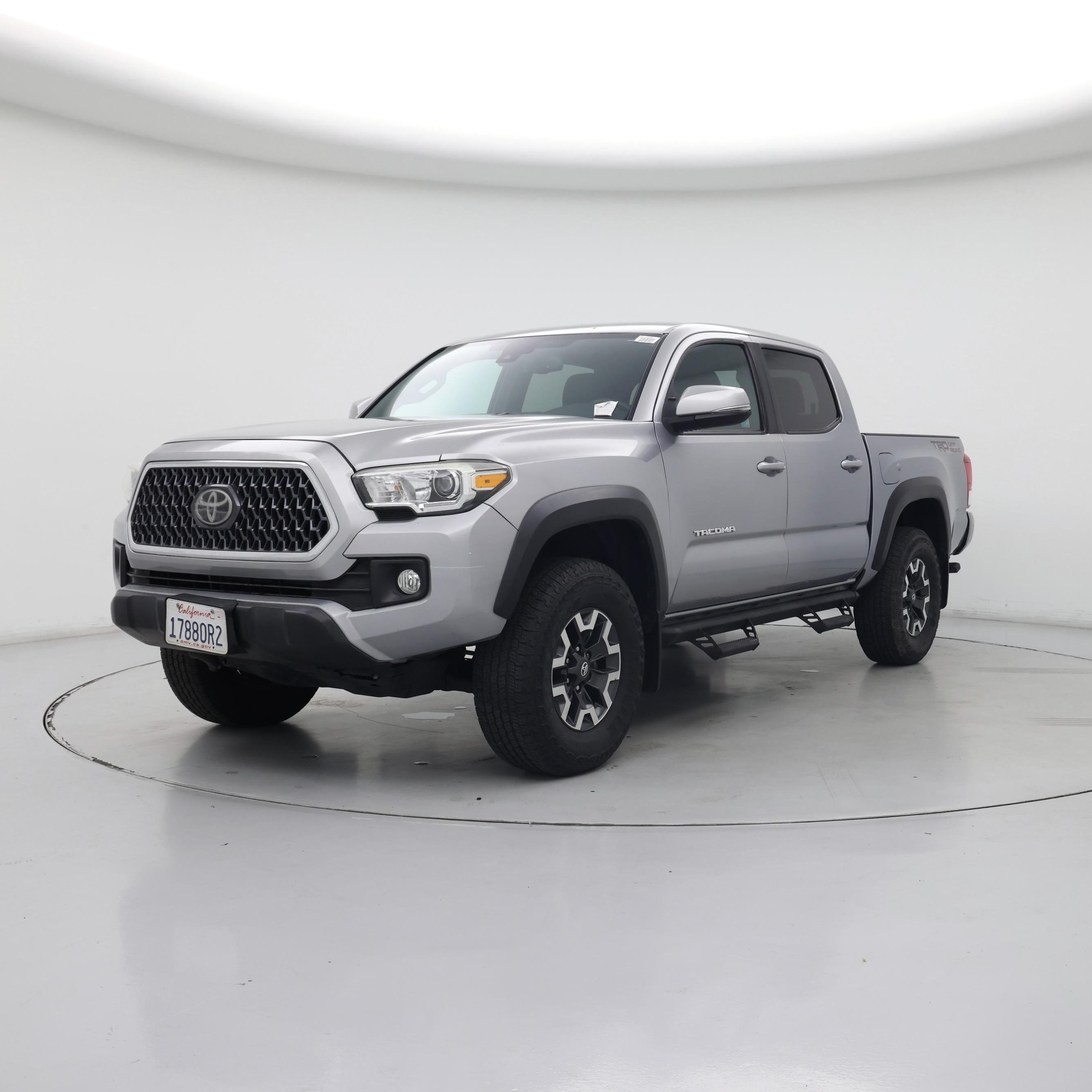 Thumbnail: 2019 Toyota Tacoma - 4