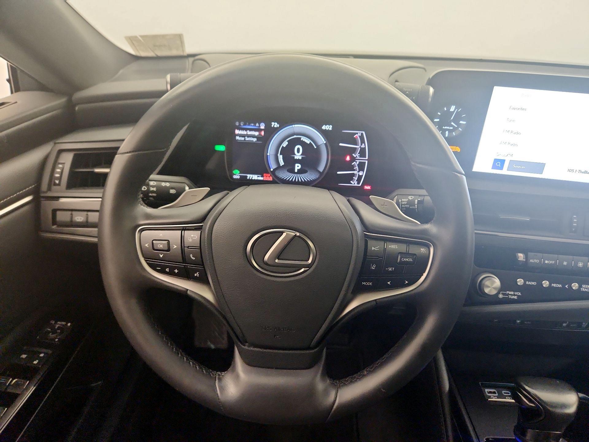 Thumbnail: 2024 Lexus ES - 10