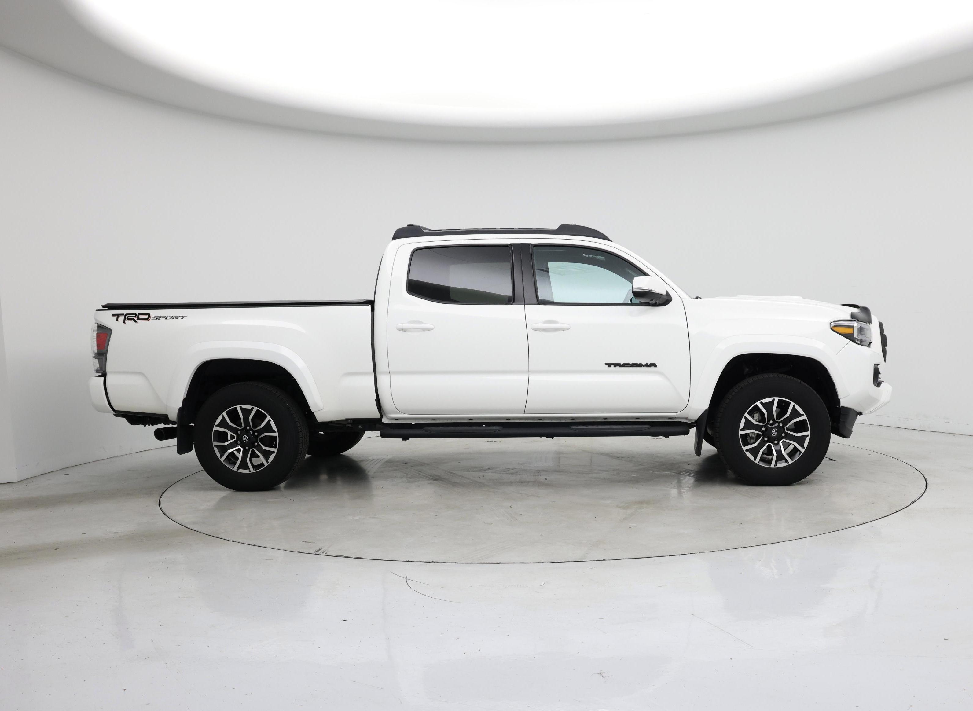 Thumbnail: 2022 Toyota Tacoma - 7