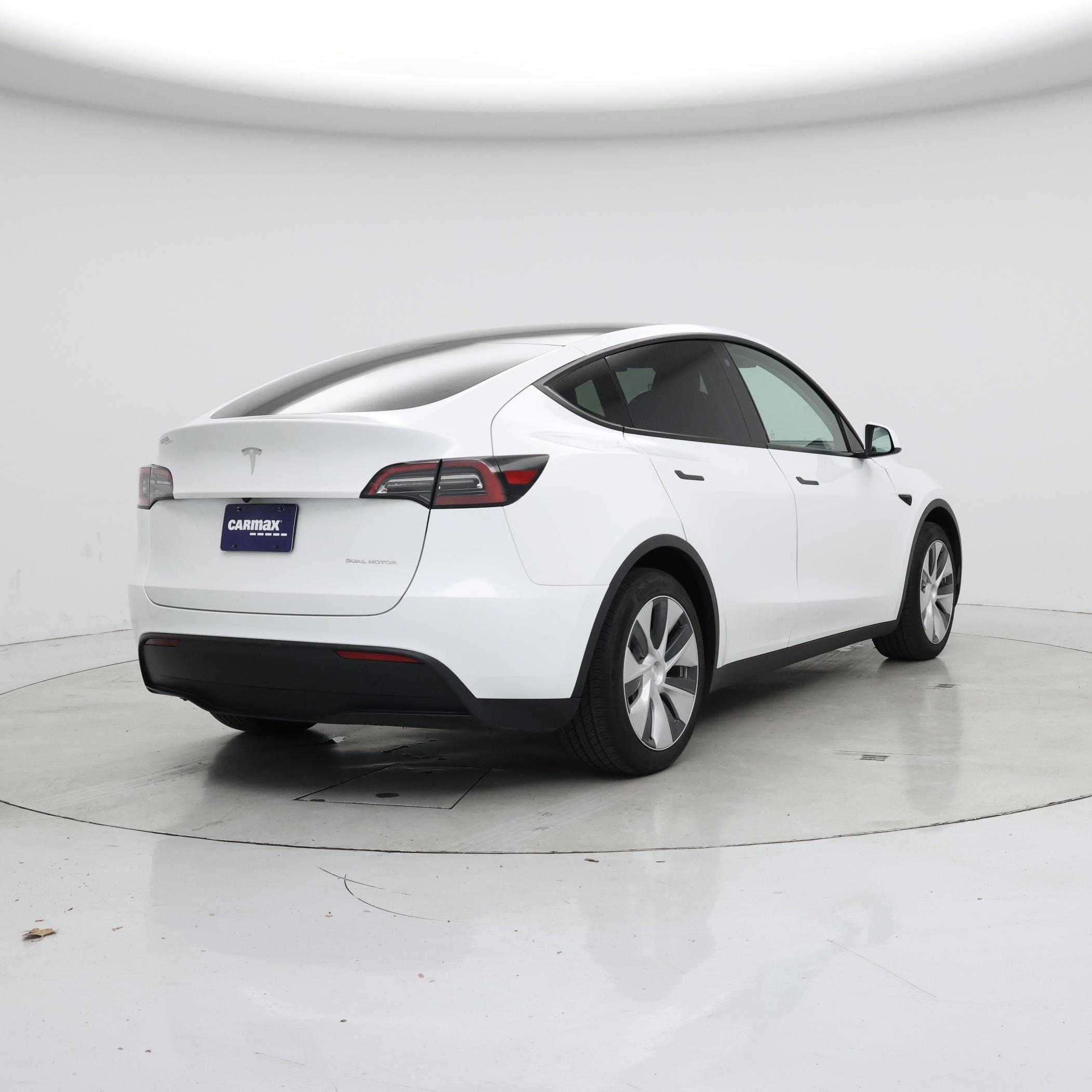 Thumbnail: 2023 Tesla Model Y - 8