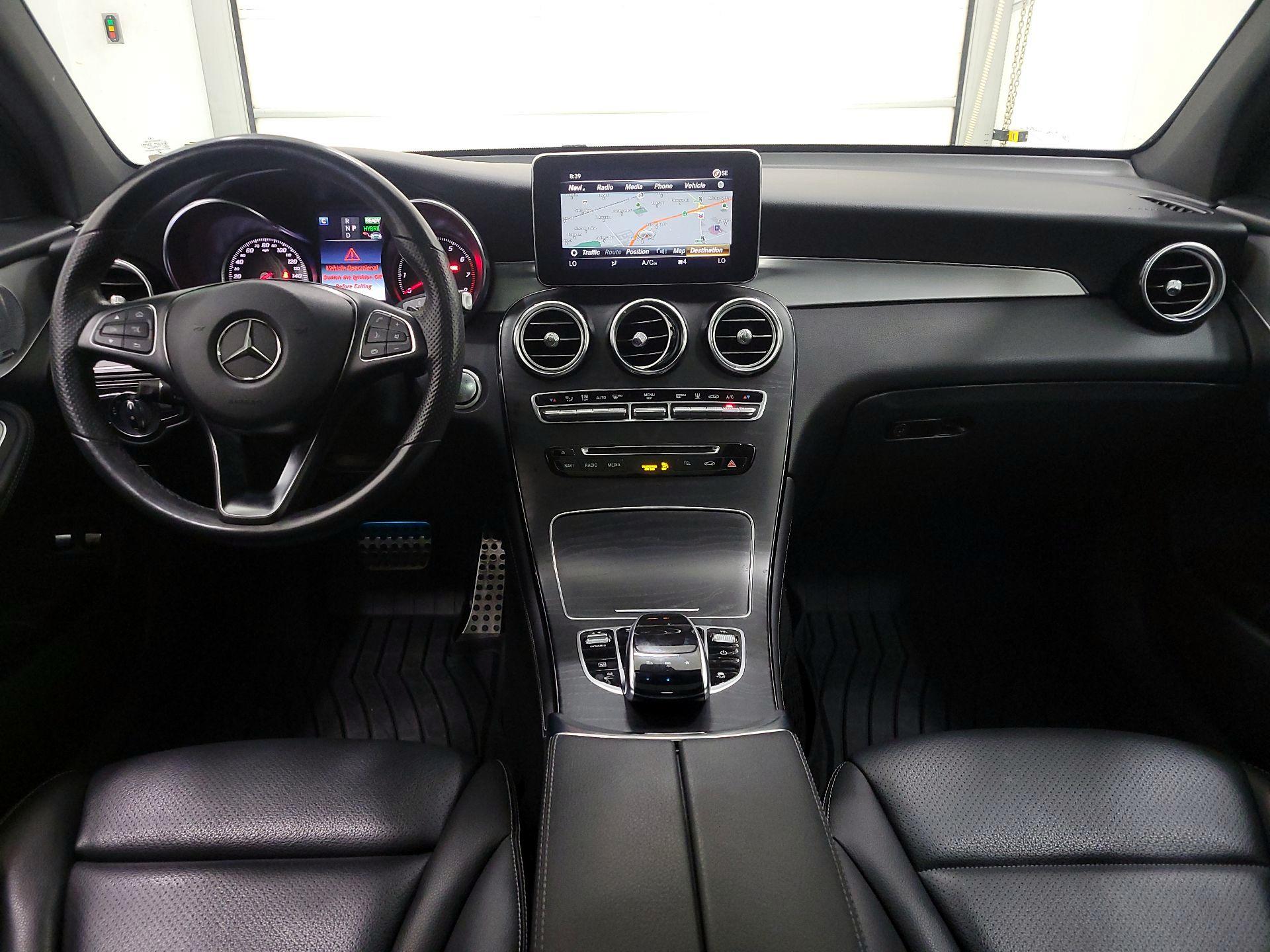 Thumbnail: 2019 Mercedes-Benz GLC - 9