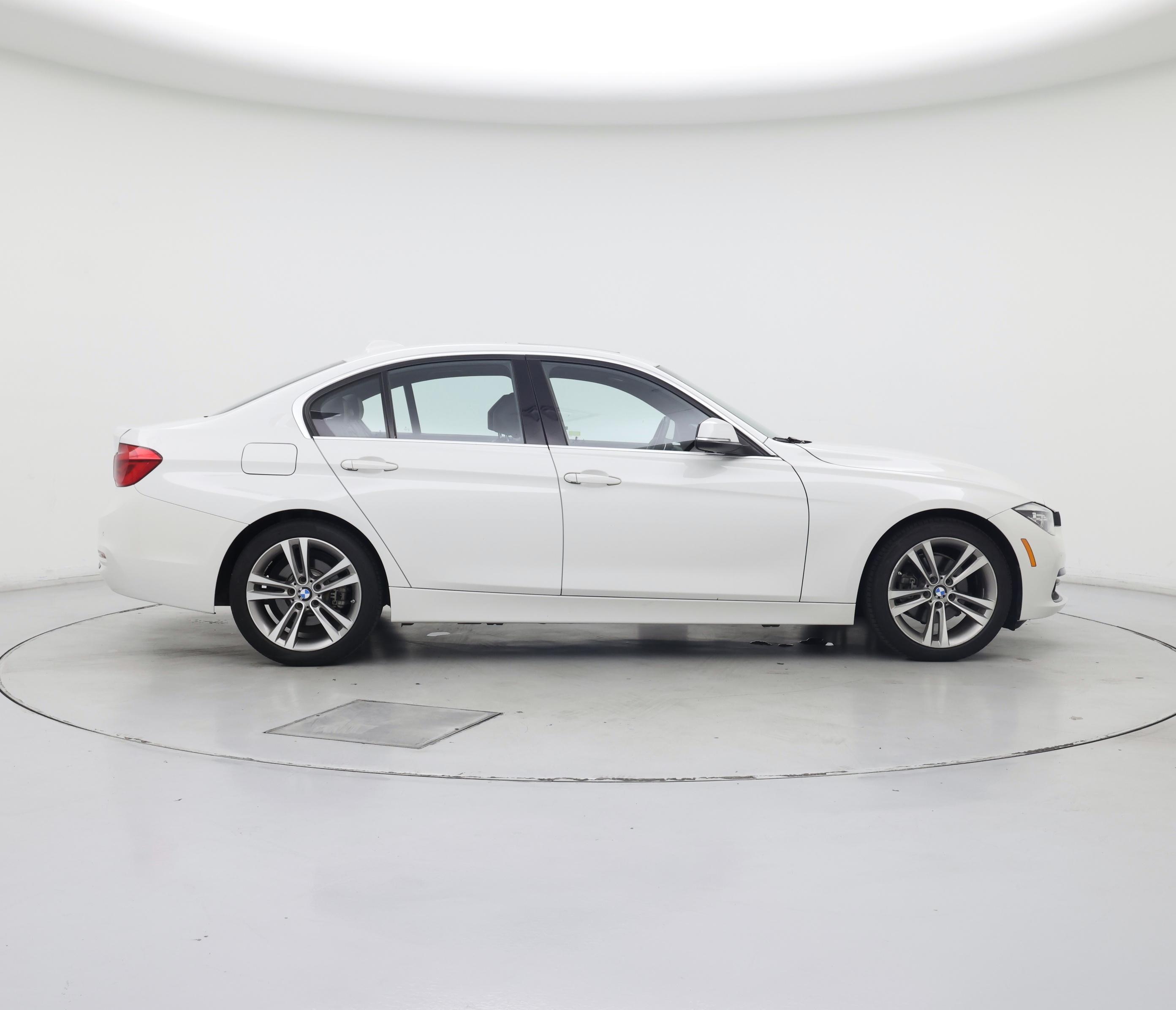 Thumbnail: 2017 BMW 3 Series - 7