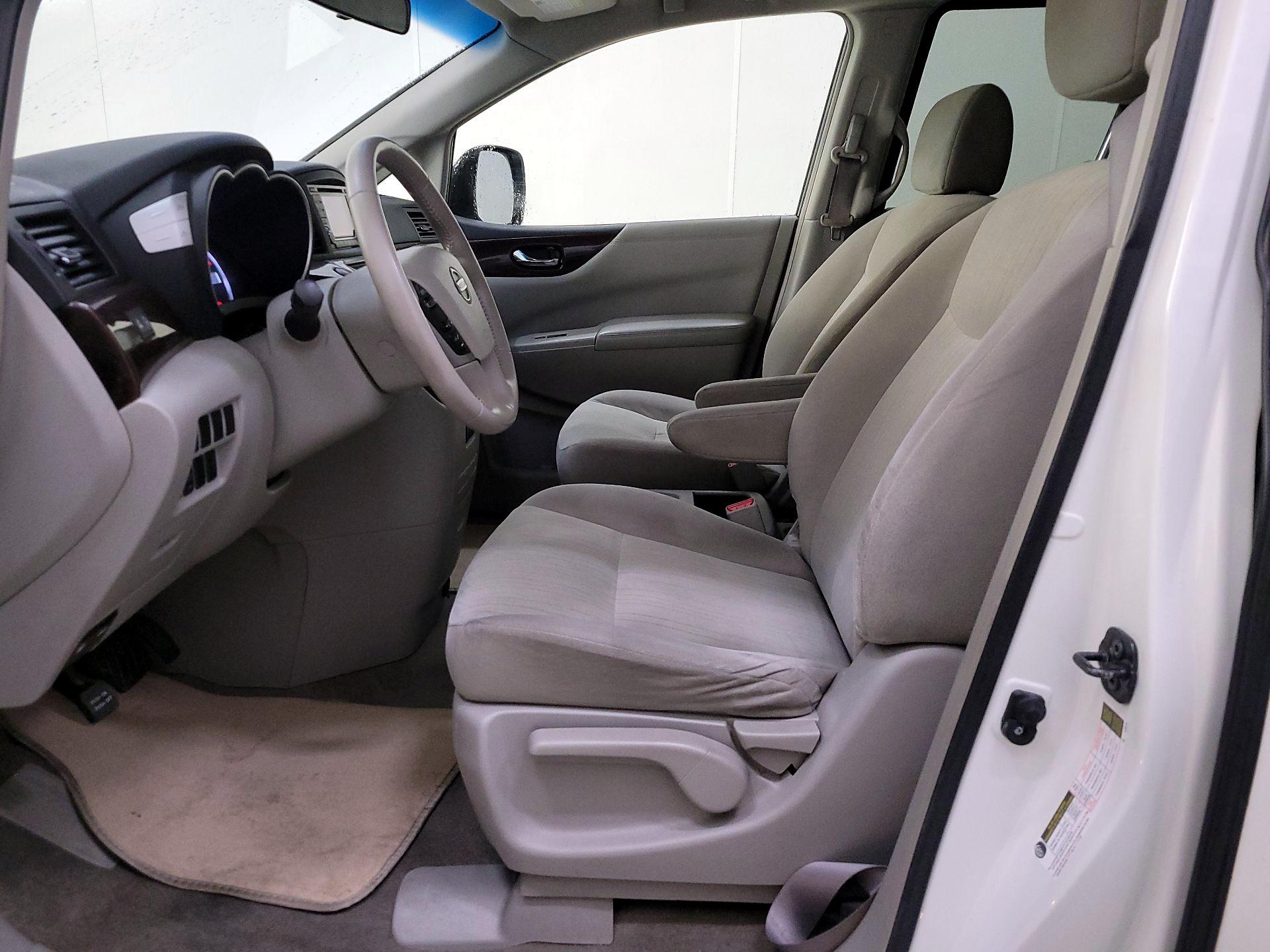 Thumbnail: 2016 Nissan Quest - 11