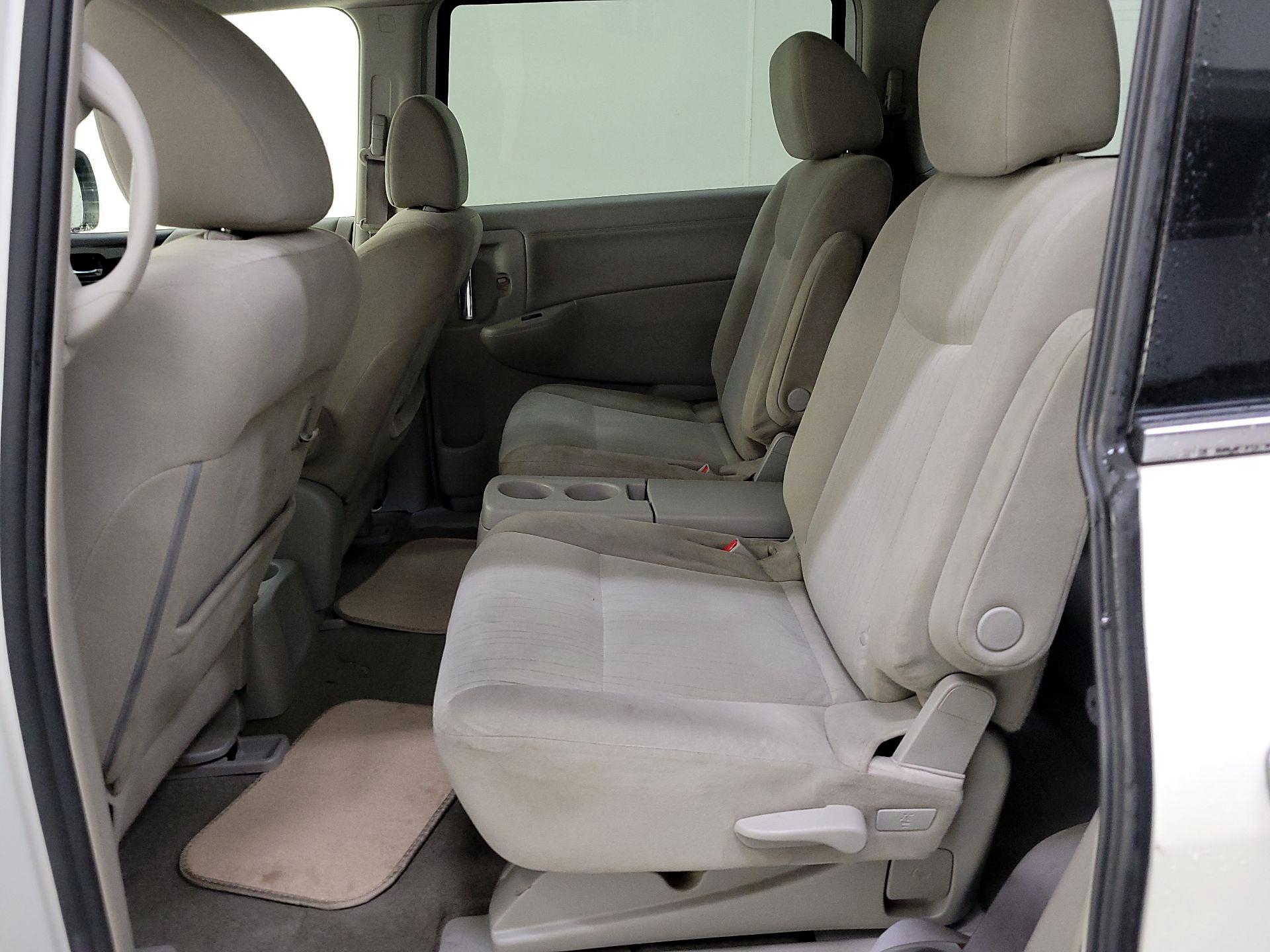 Thumbnail: 2016 Nissan Quest - 18