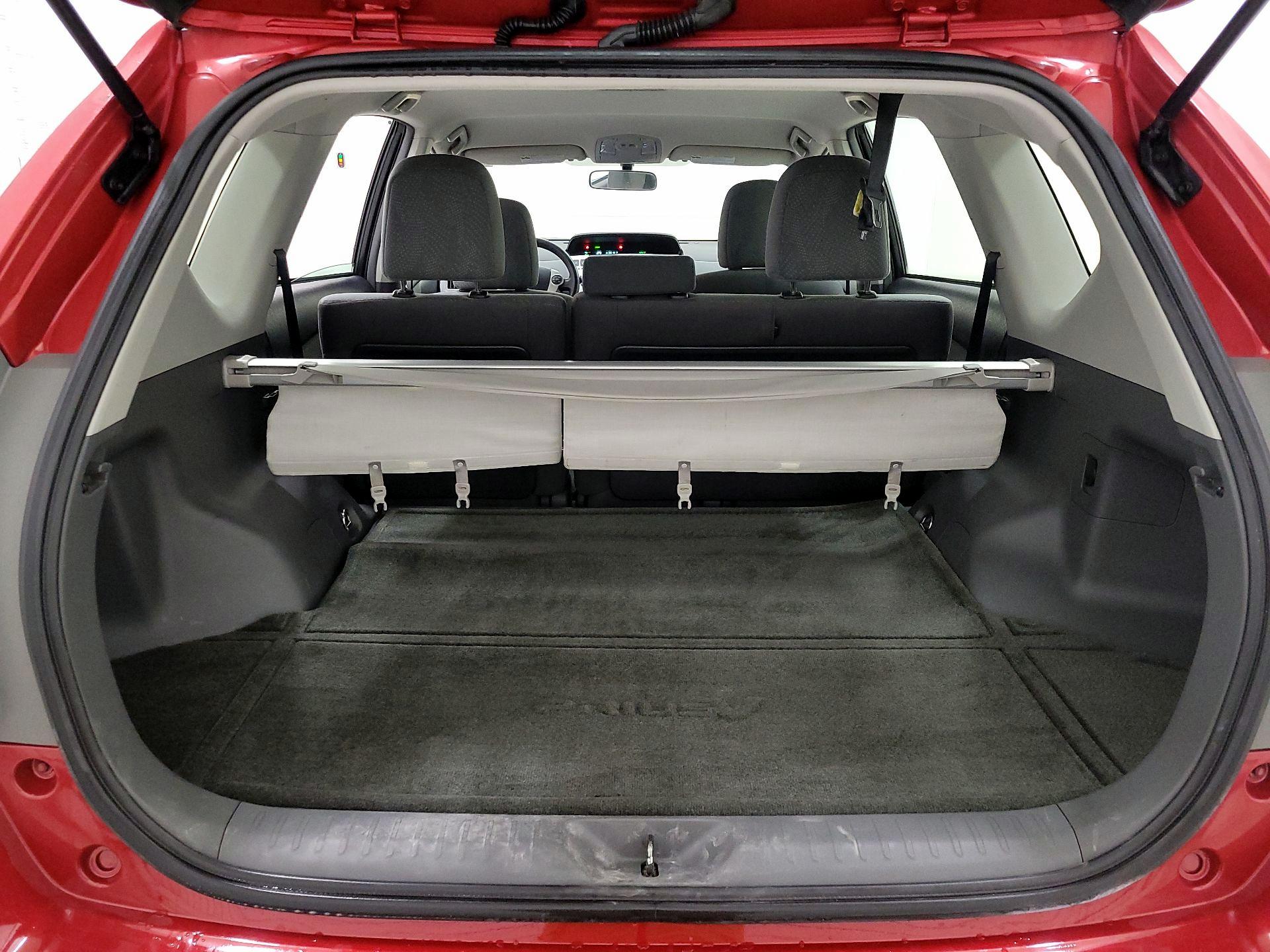 Thumbnail: 2014 Toyota Prius v - 20