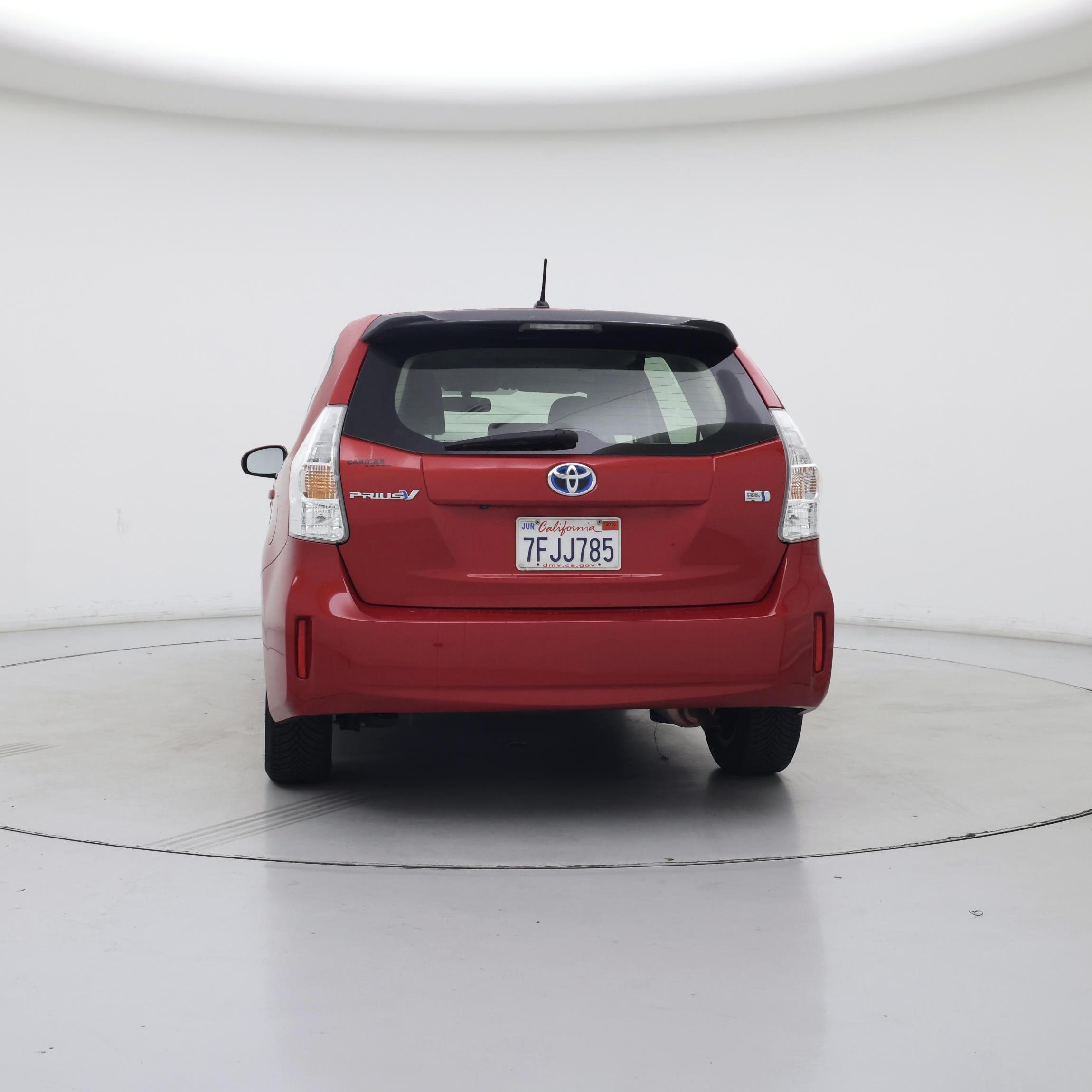 Thumbnail: 2014 Toyota Prius v - 6