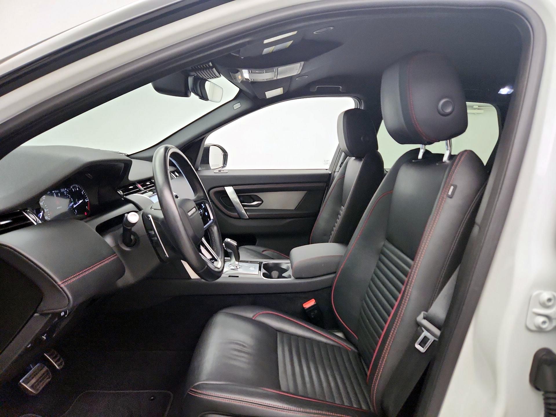 Thumbnail: 2022 Land Rover Discovery Sport - 11