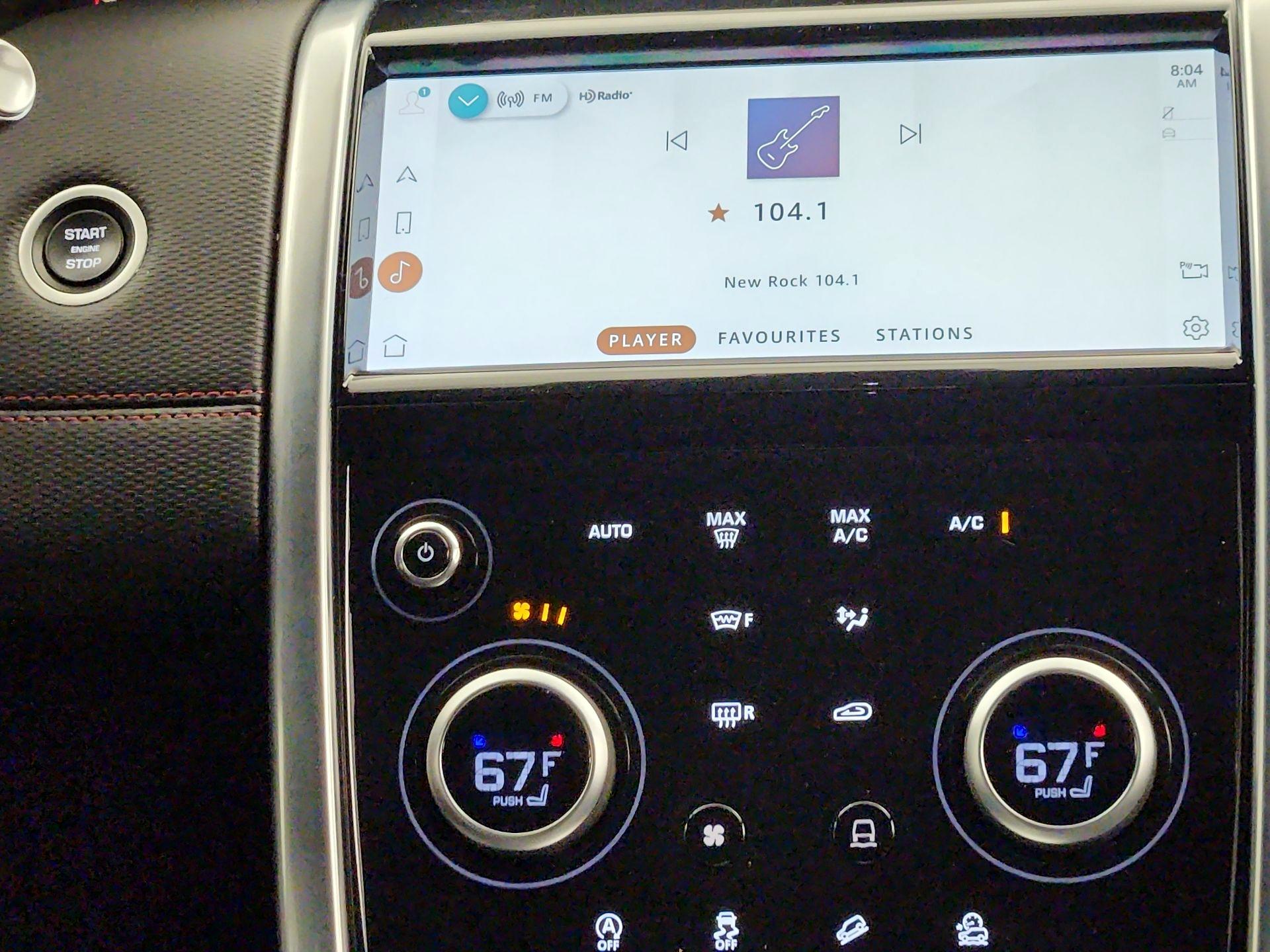 Thumbnail: 2022 Land Rover Discovery Sport - 17