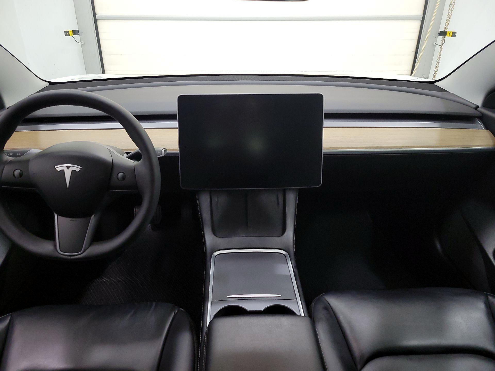 Thumbnail: 2021 Tesla Model 3 - 9