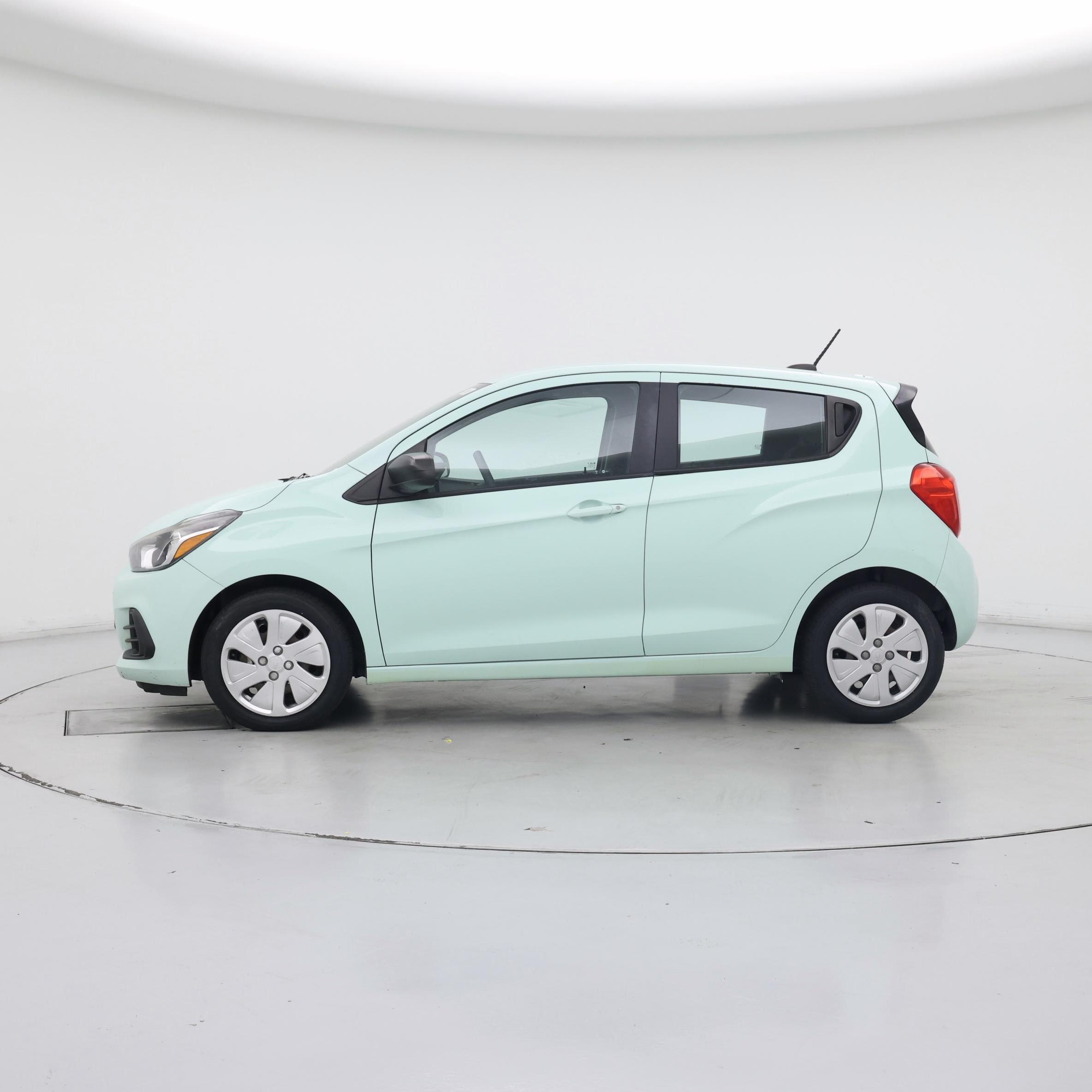 Thumbnail: 2017 Chevrolet Spark - 3