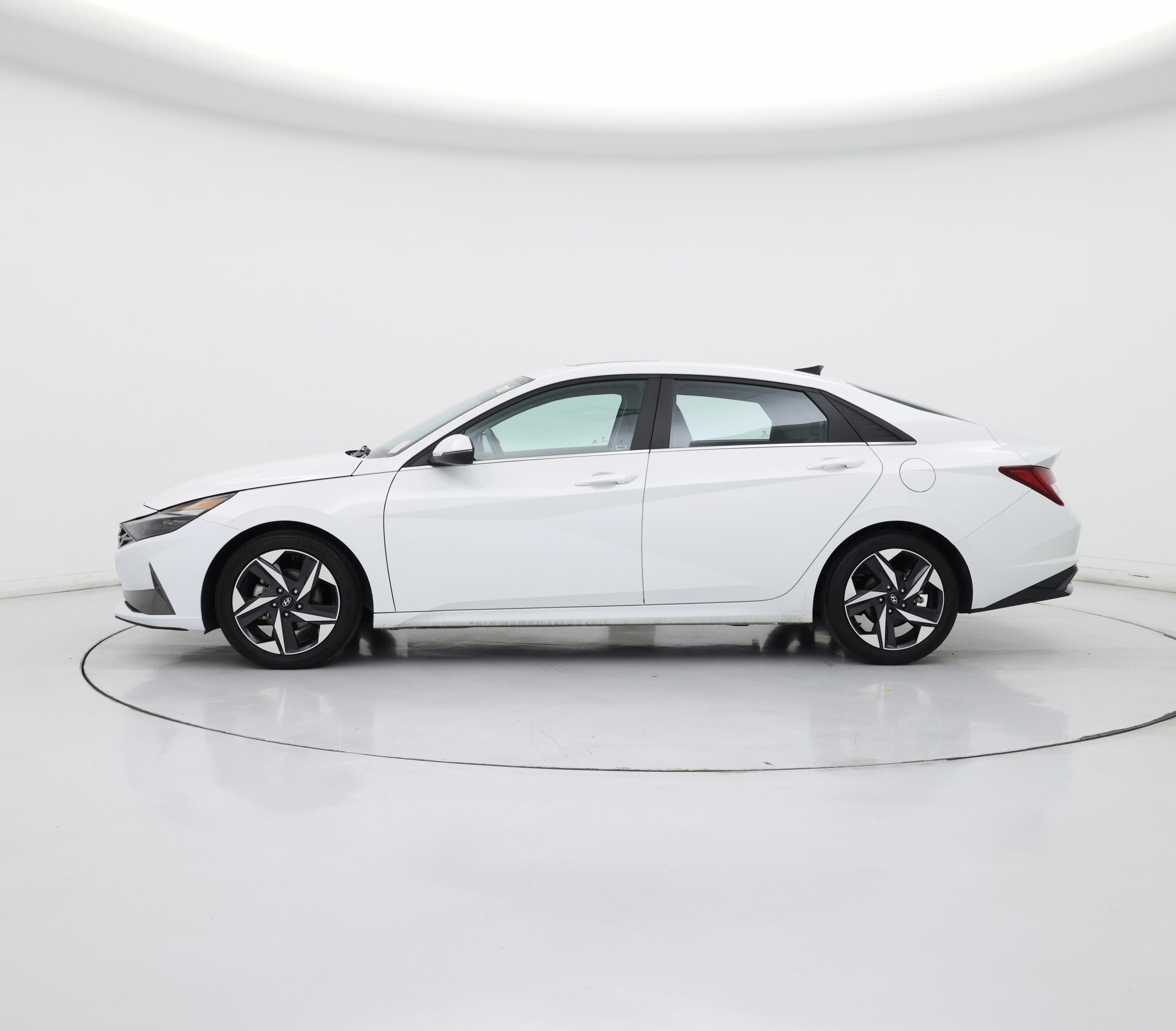 Thumbnail: 2021 Hyundai Elantra - 3