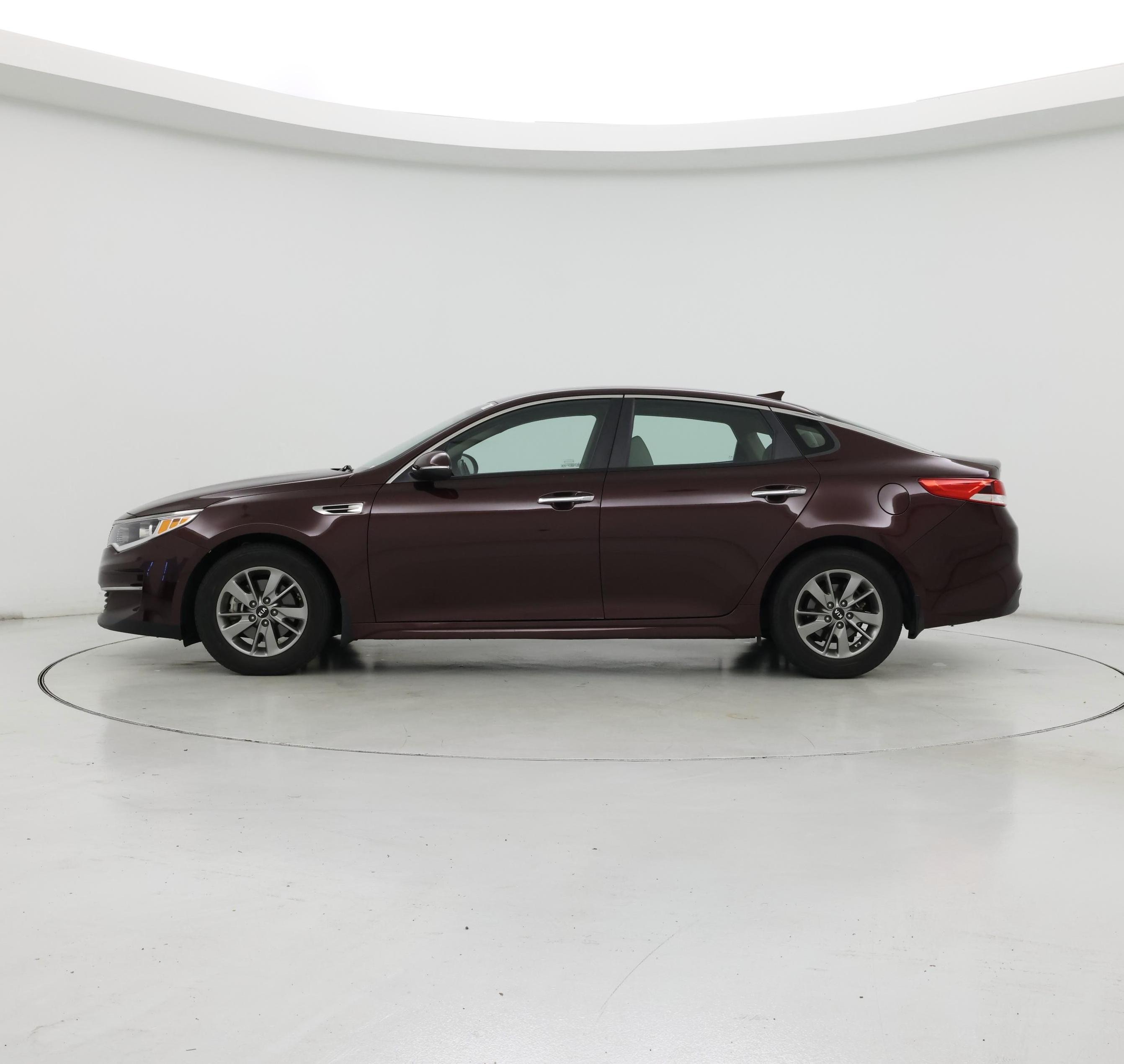 Thumbnail: 2016 Kia Optima - 3