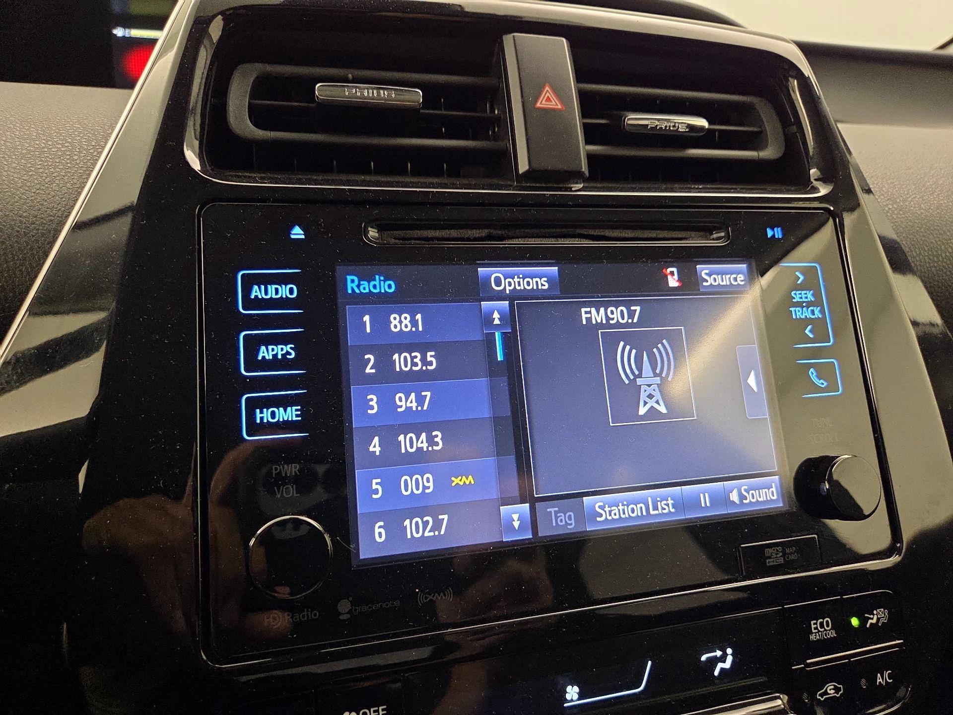 Thumbnail: 2017 Toyota Prius - 16