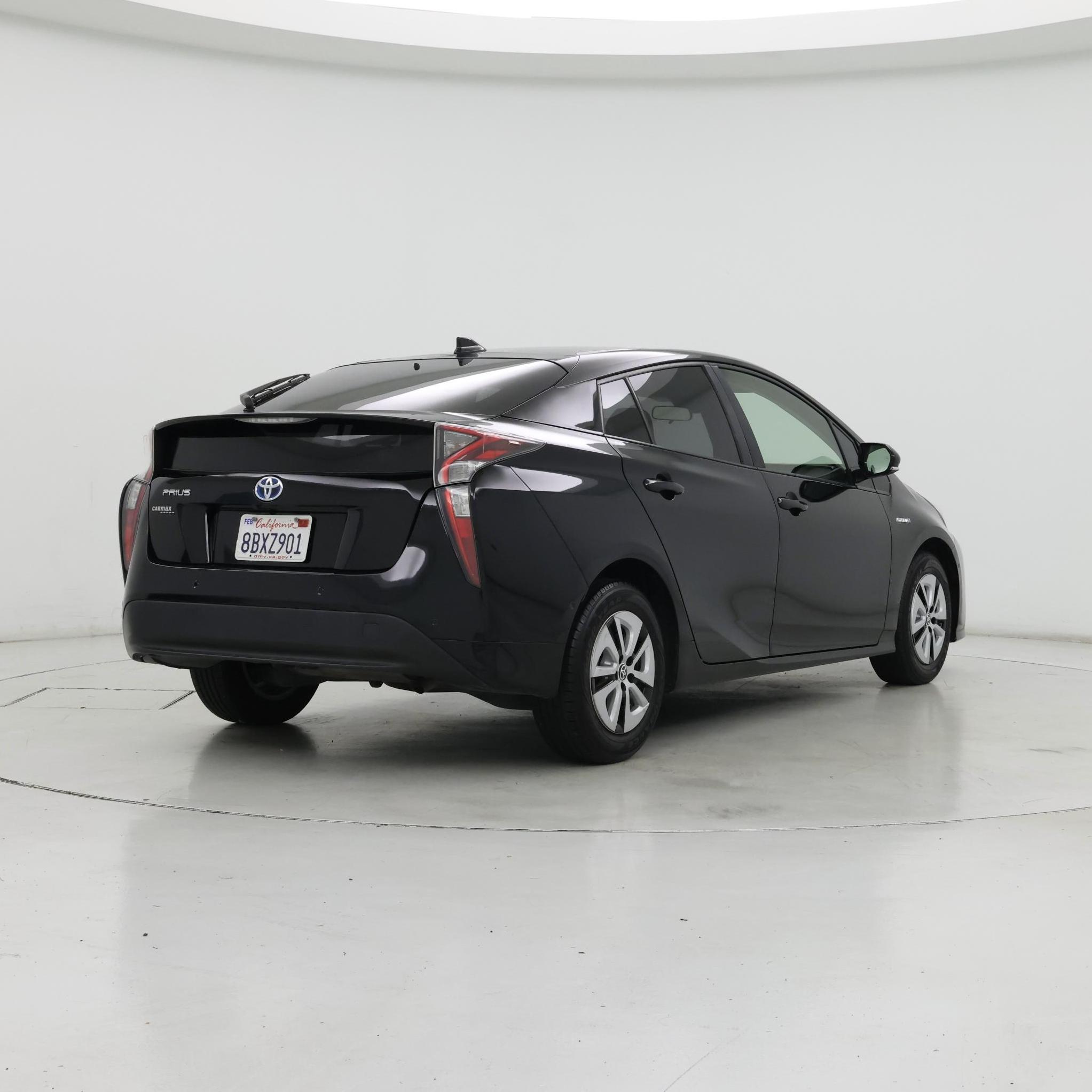 Thumbnail: 2017 Toyota Prius - 8